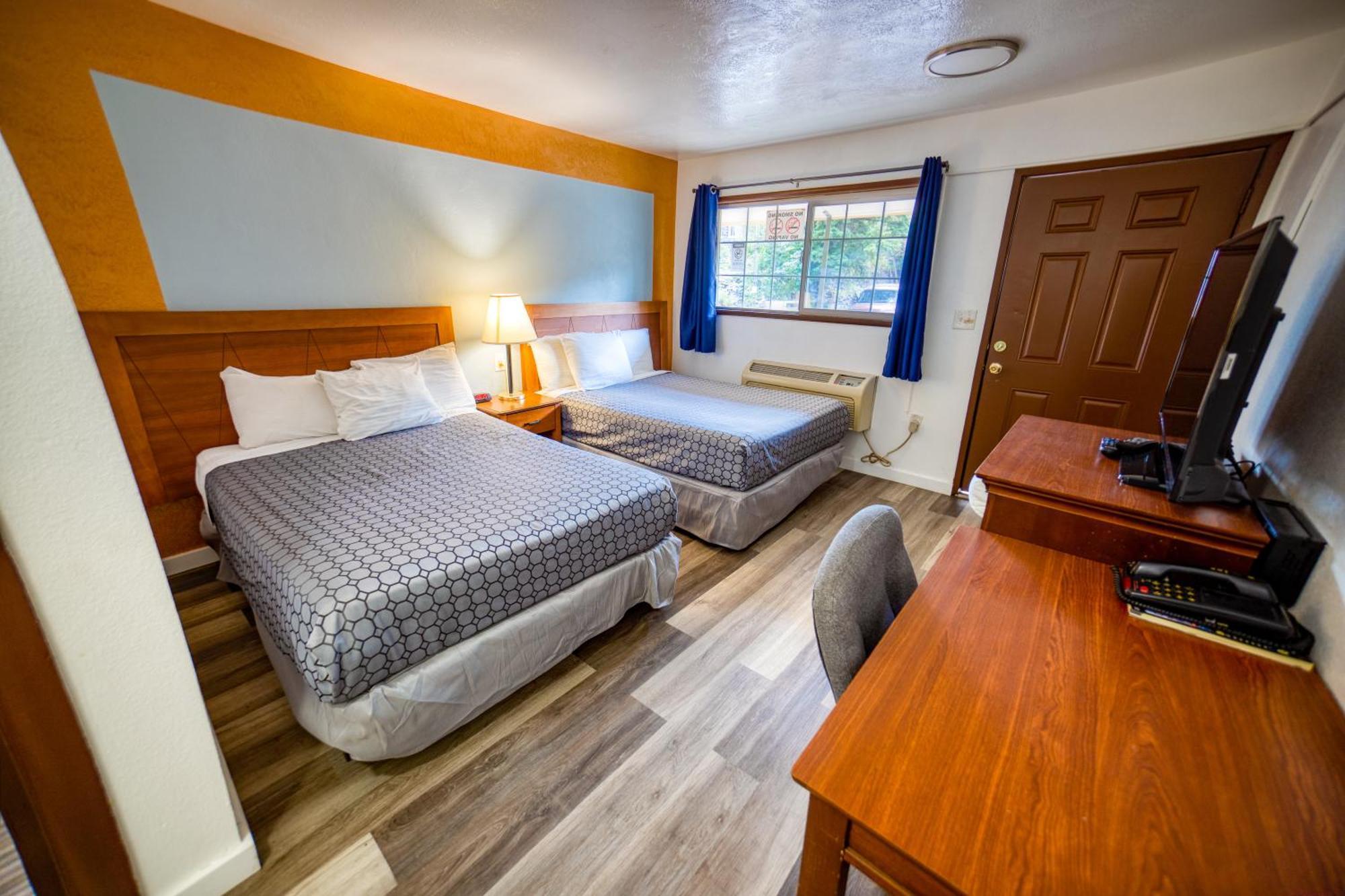 Standard Double Room Two Double Beds