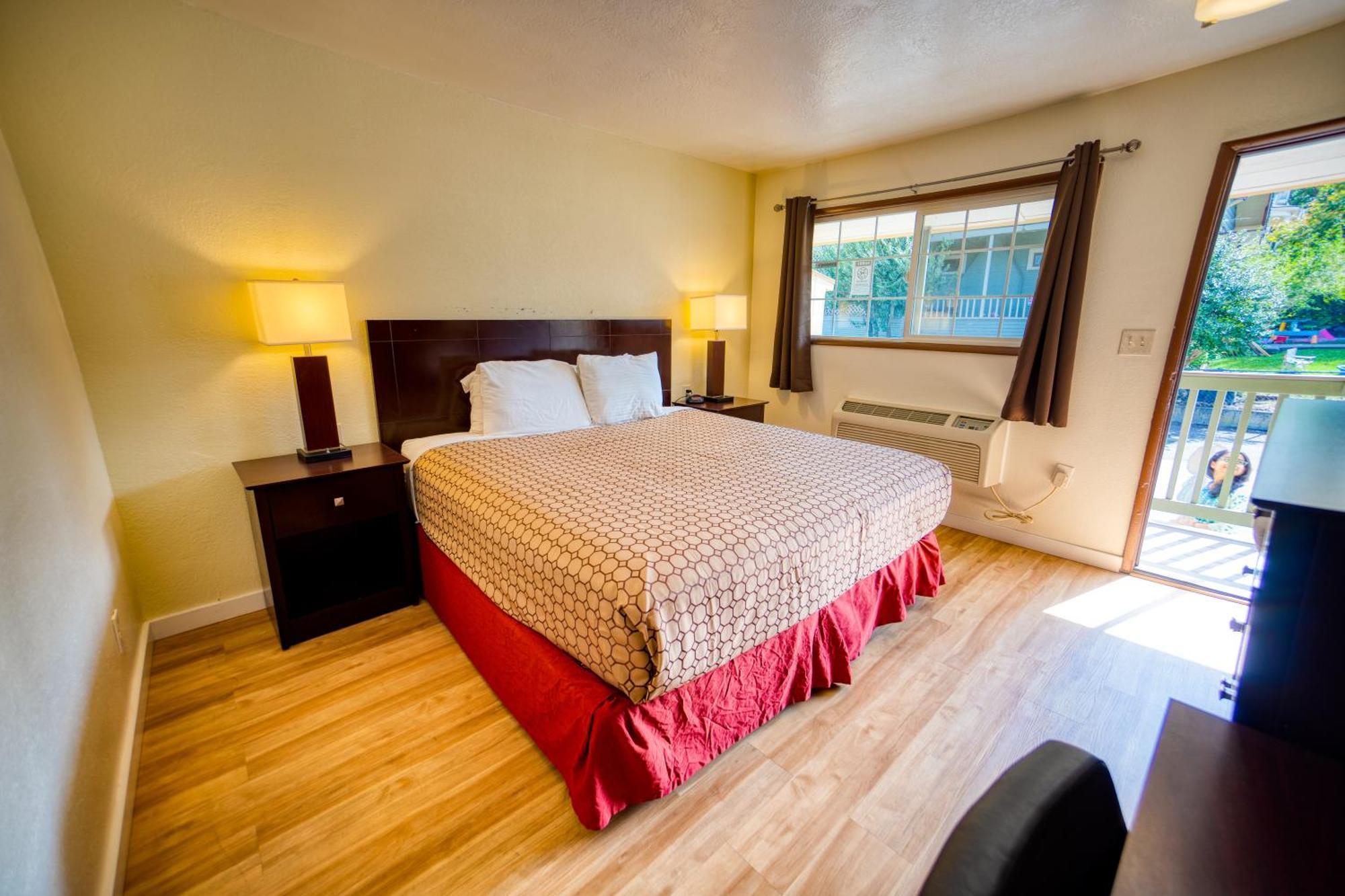 Standard King Room