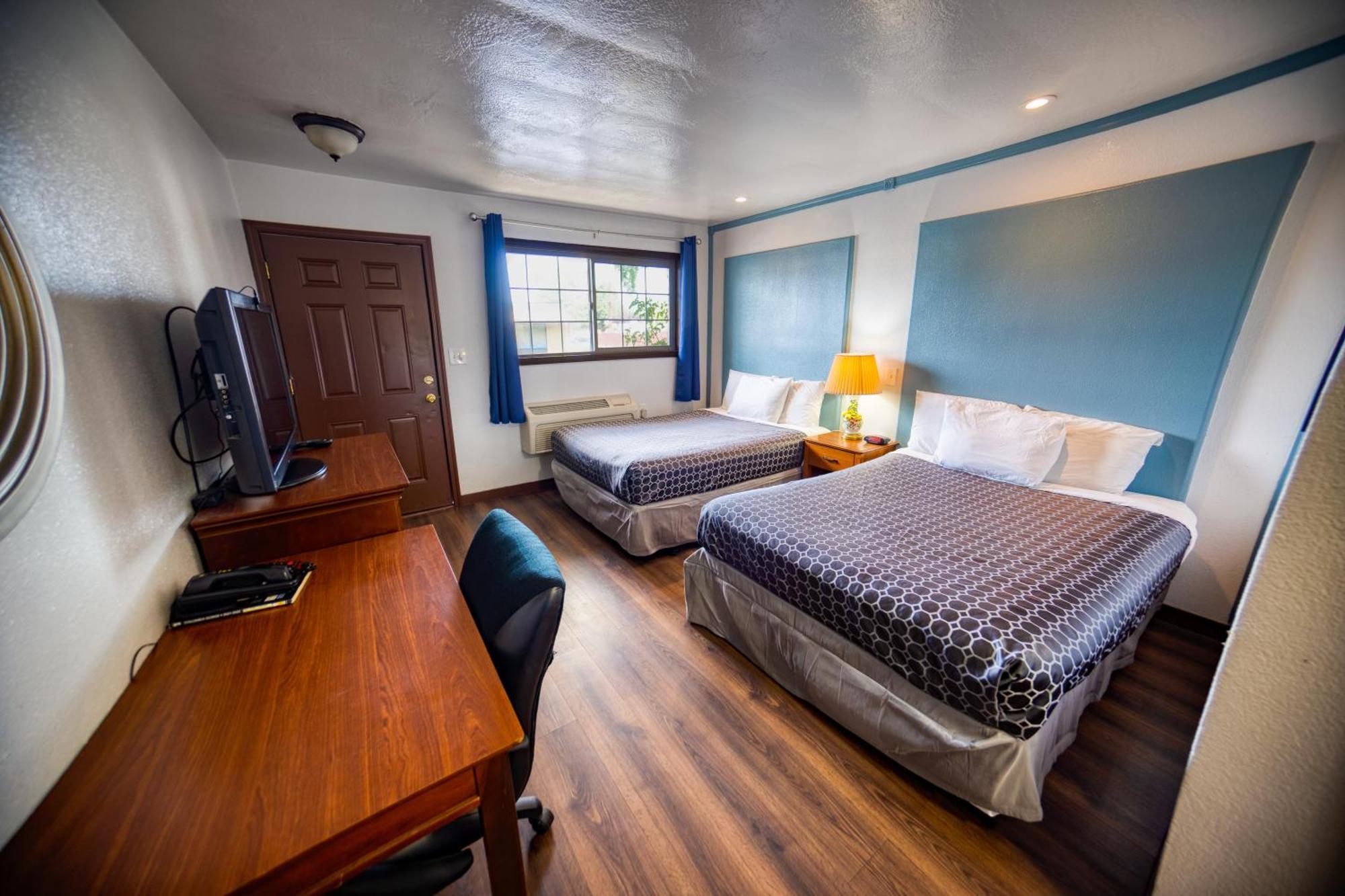 Standard Double Room Two Double Beds