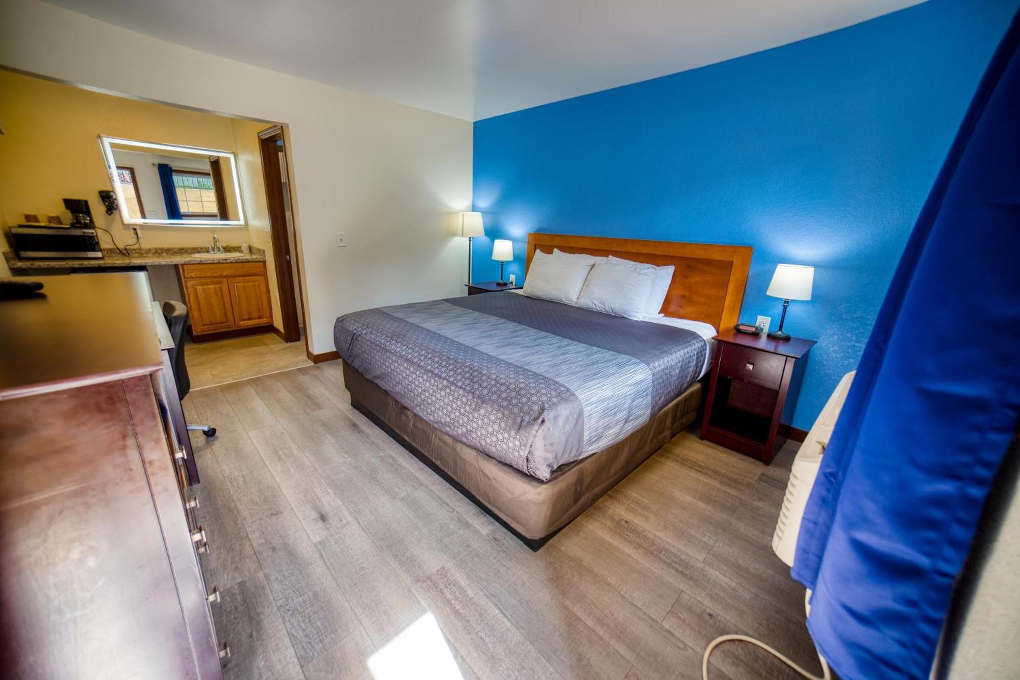 Standard King Room