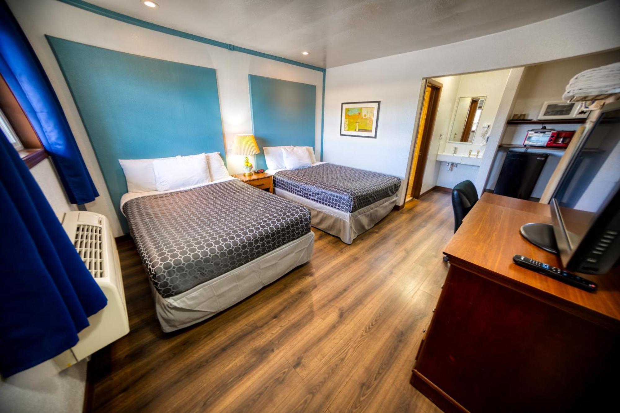 Standard Double Room Two Double Beds