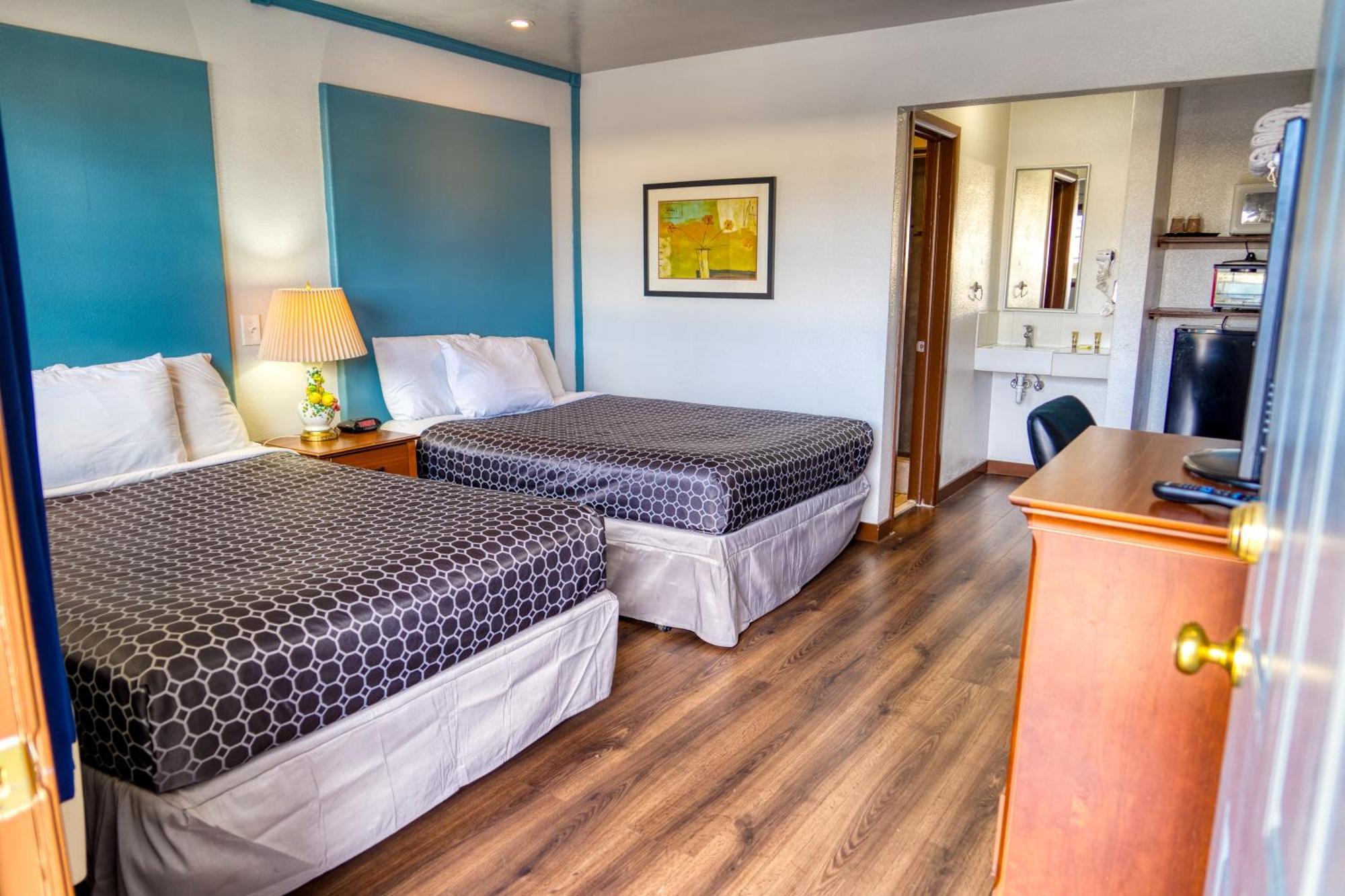 Standard Double Room Two Double Beds