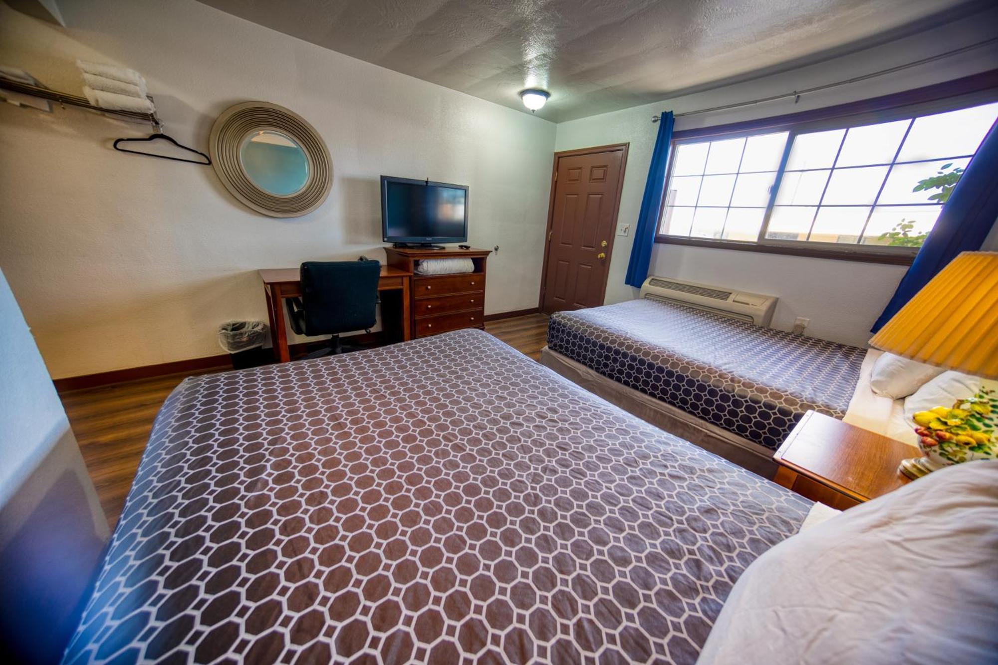 Standard Double Room Two Double Beds