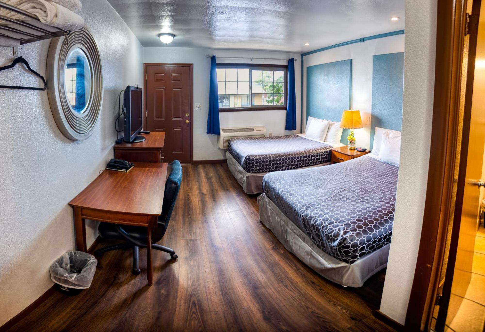 Standard Double Room Two Double Beds