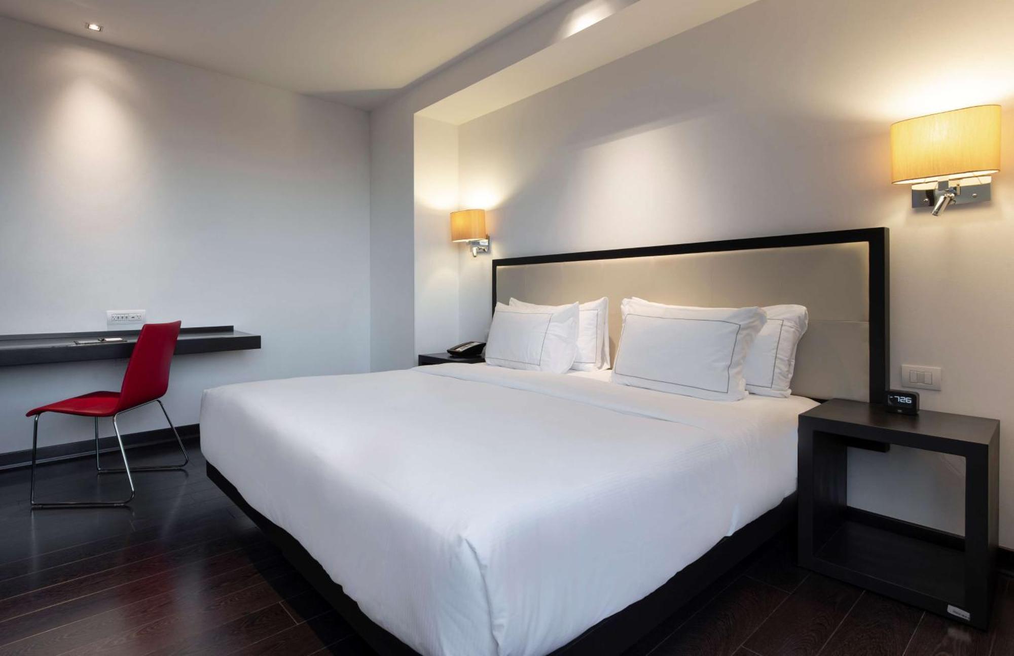 Deluxe King Room,1551222163:JPEG