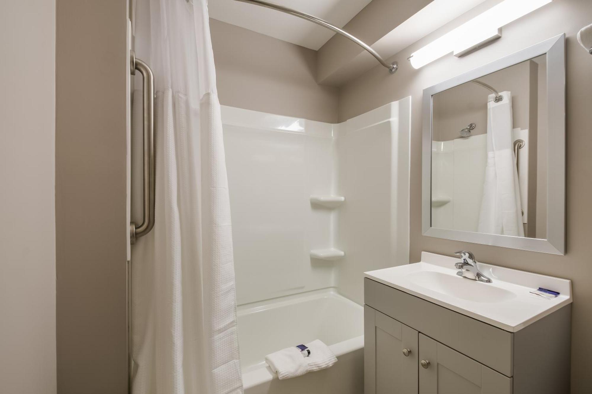 King Room with Spa Bath