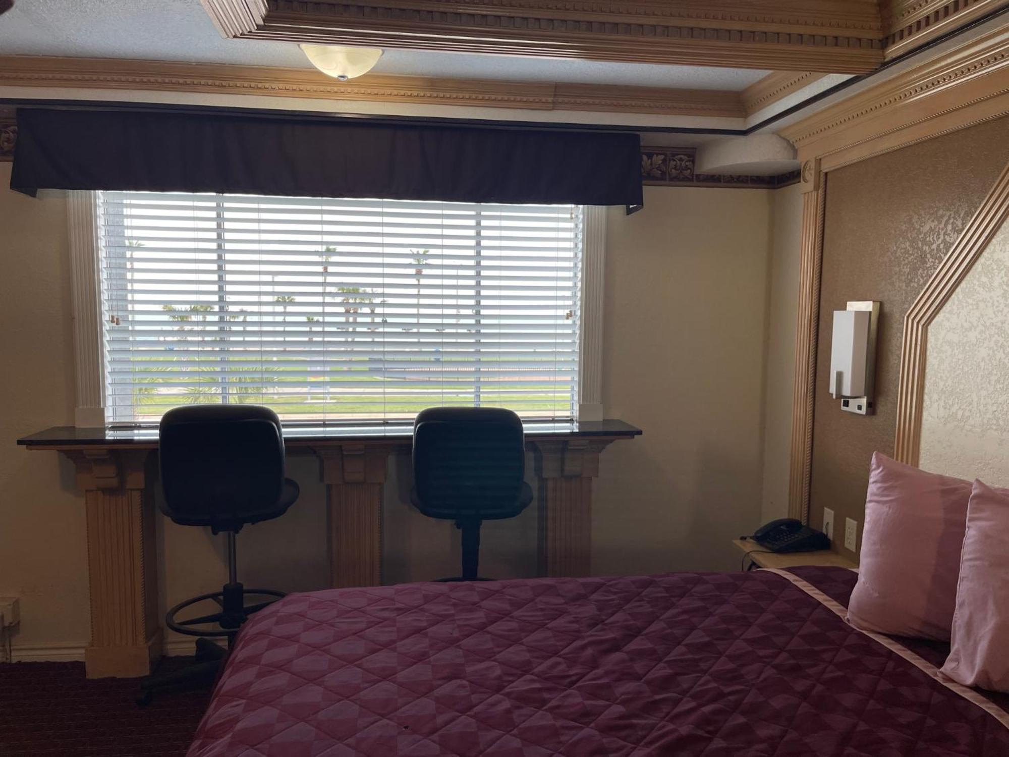 King Room,1551710704:JPEG