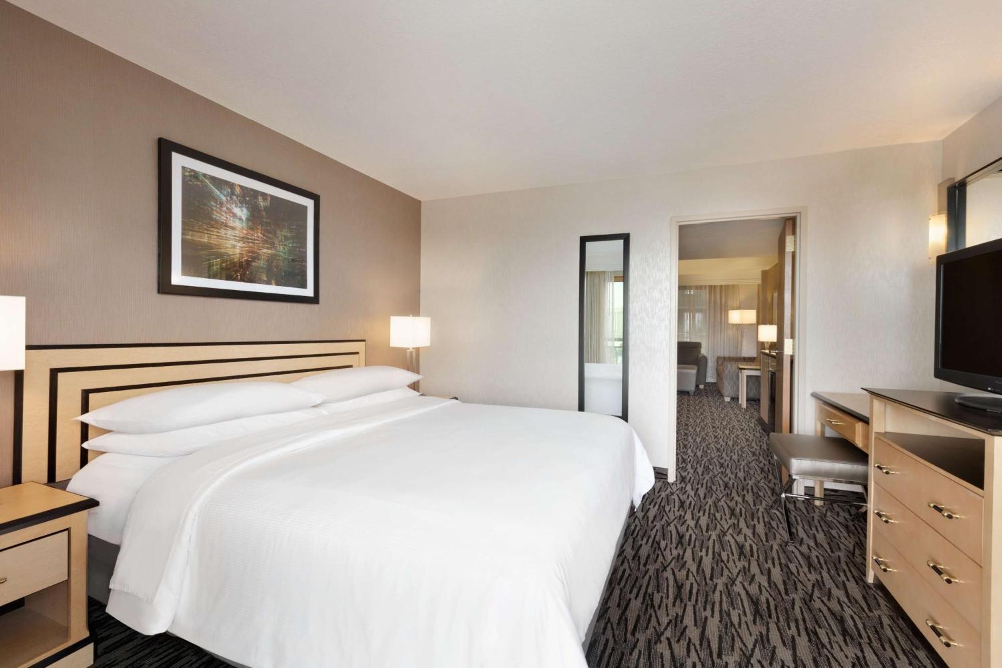 King Suite,1551970306:JPEG