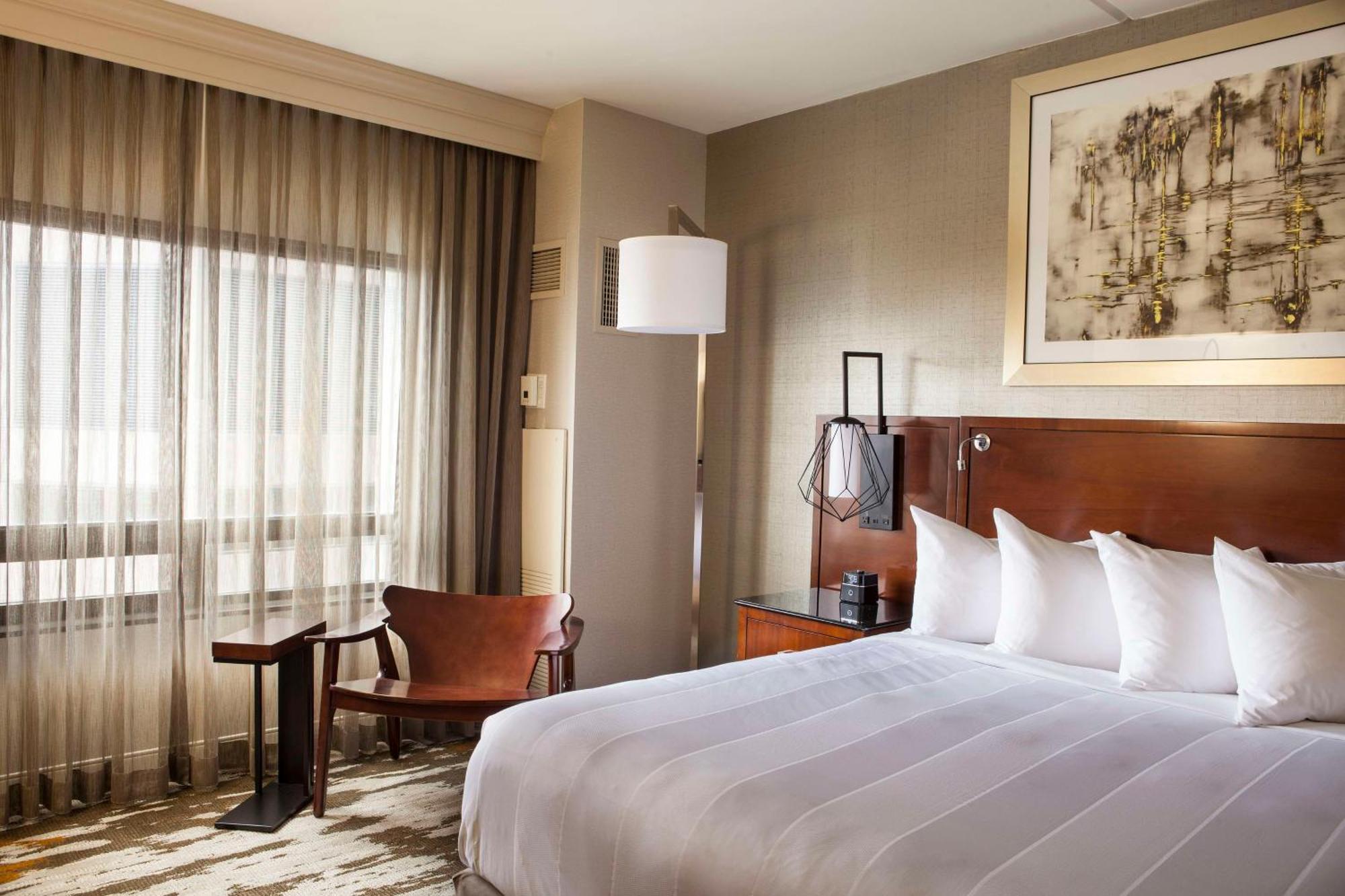 King Room - Hearing Access,1552444135:JPEG