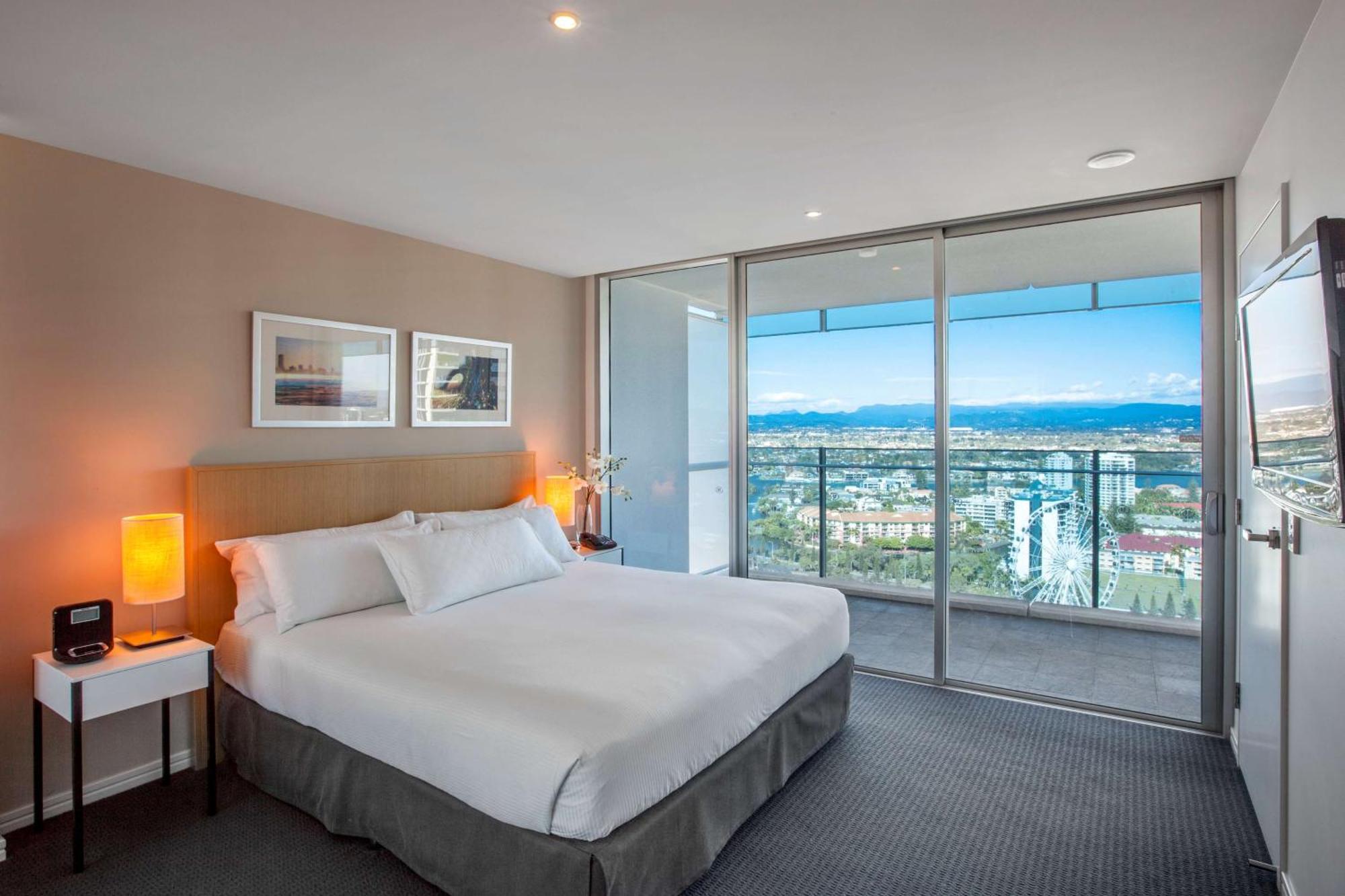 One-Bedroom Residence Room City View
