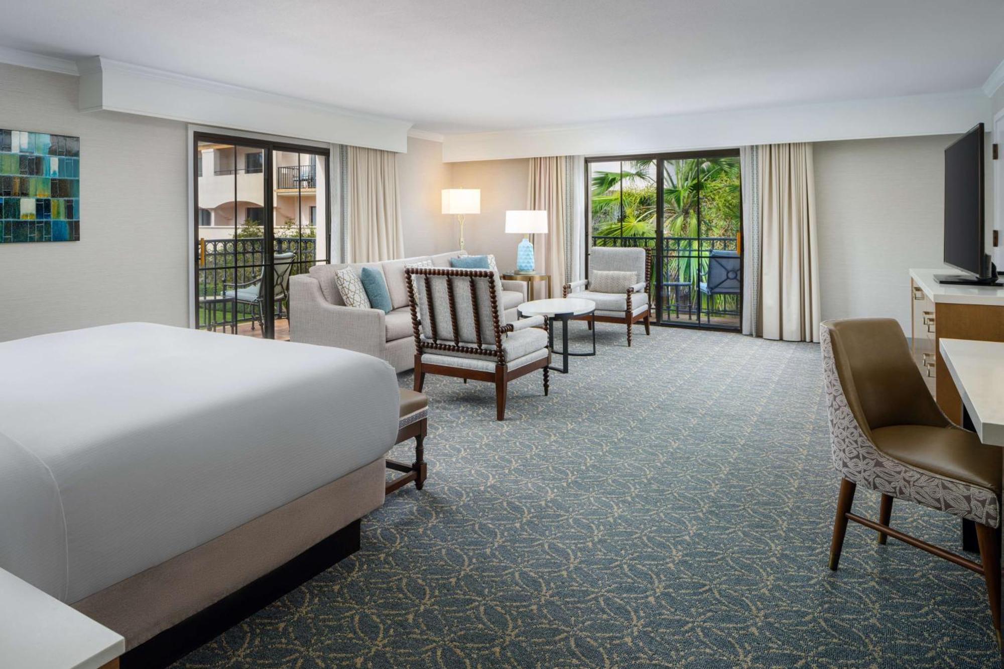 Junior Suite mit Kingsize-Bett und Sitzbereich