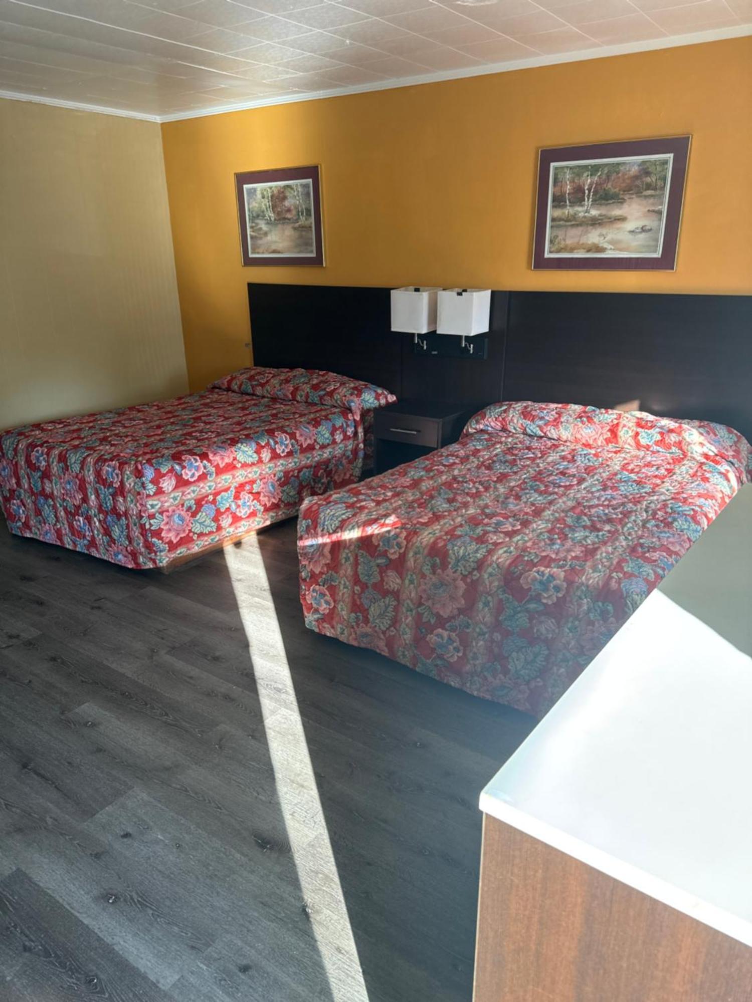 Double Room with Two Double Beds - Non-Smoking