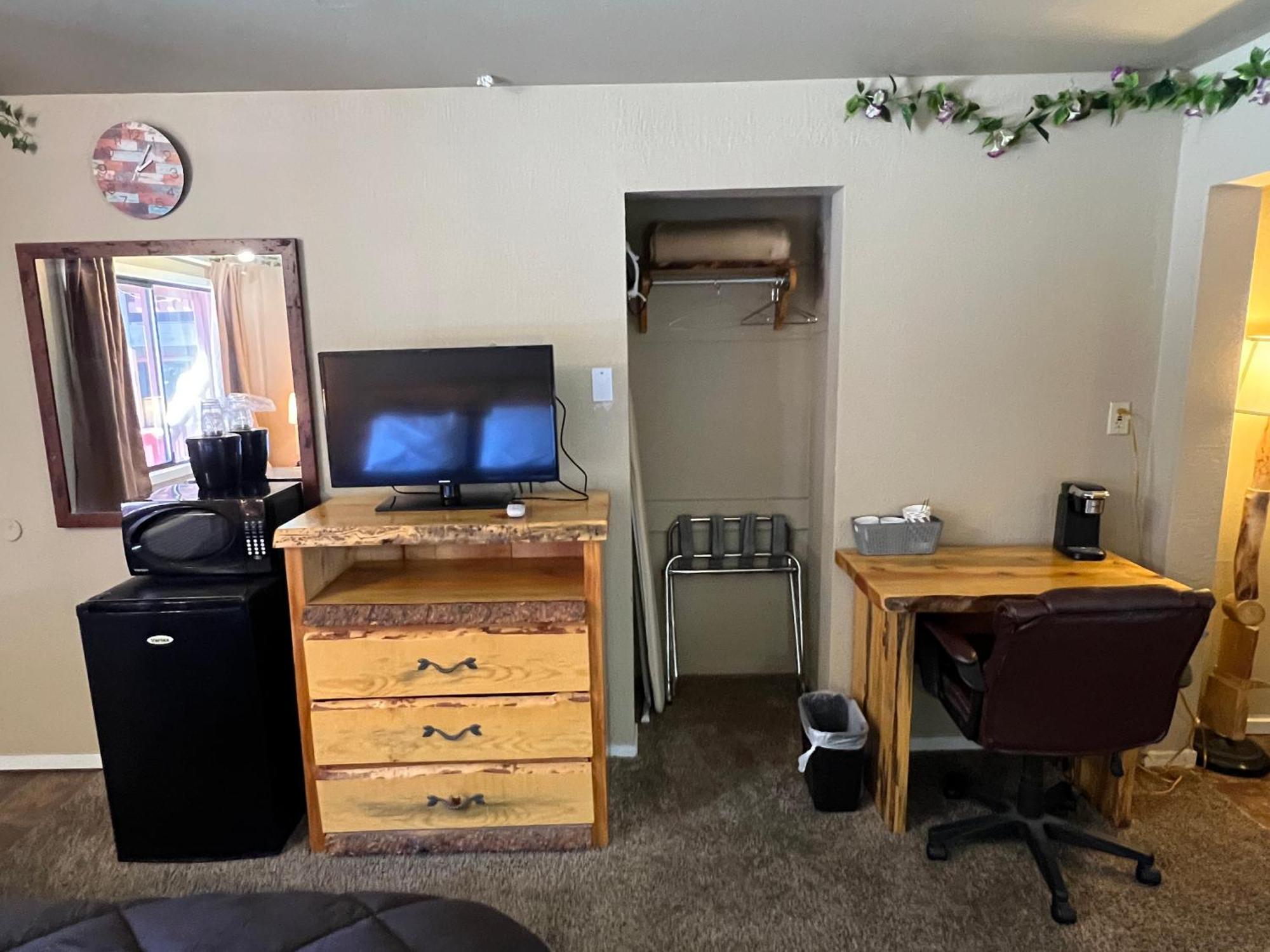 Deluxe Suite with Spa Bath
