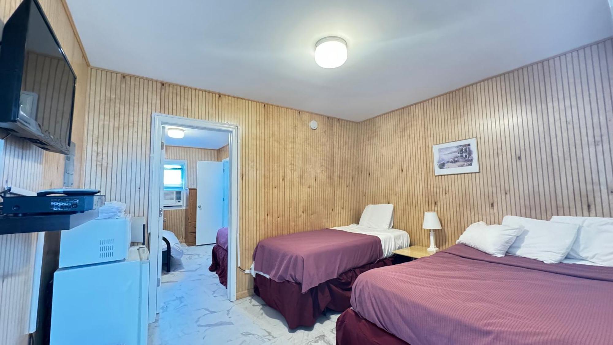 Deluxe Apartment,1583131301:JPEG