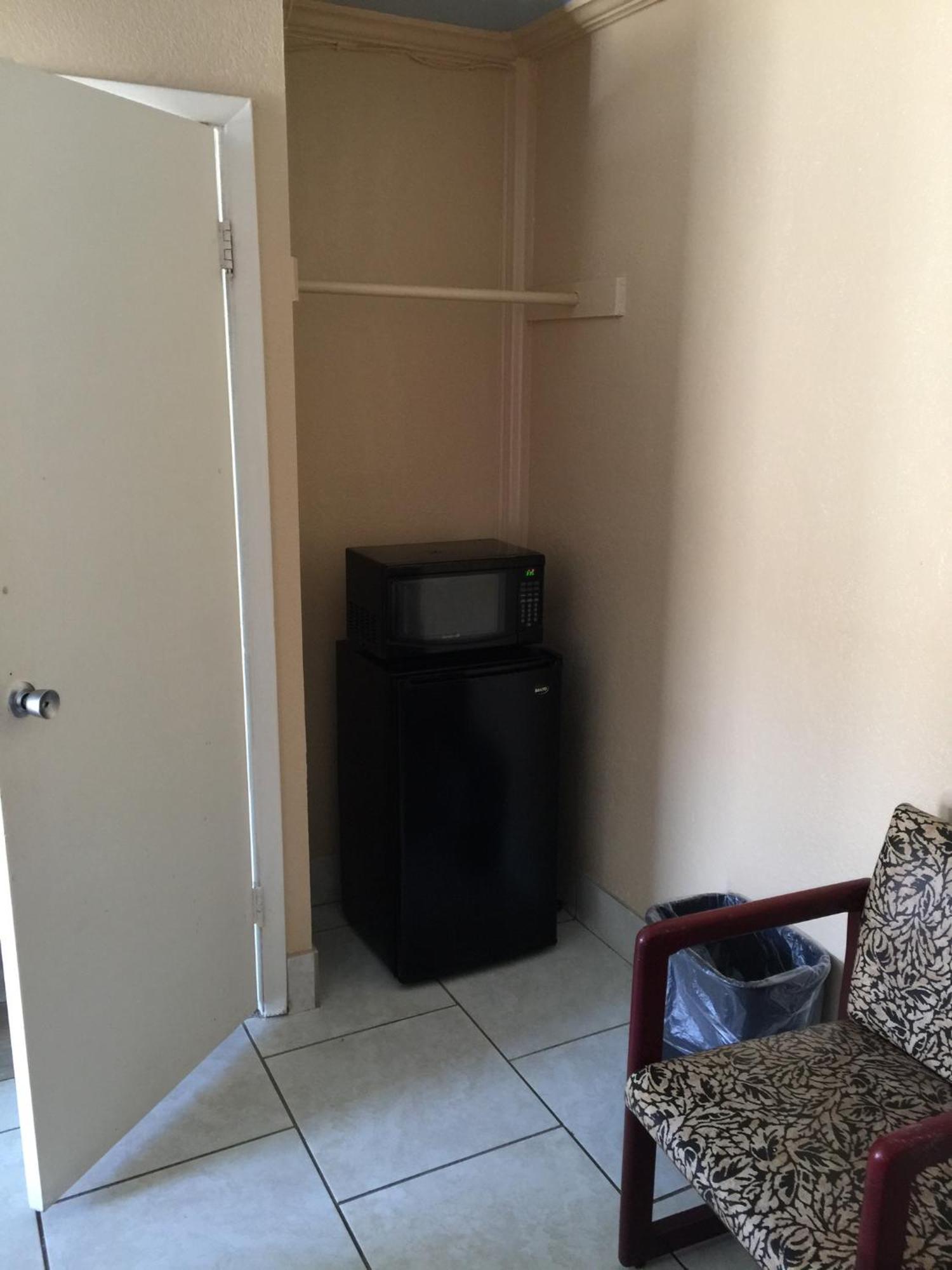 Economy Single Room Toilet