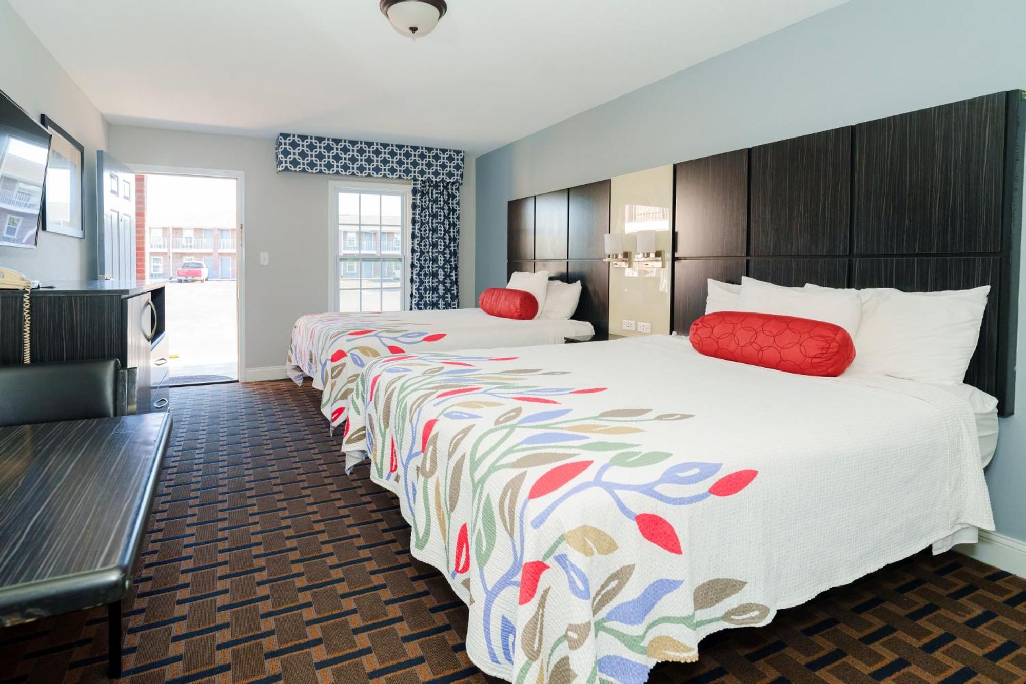 Queen Room Two Queen Beds Non-Smoking