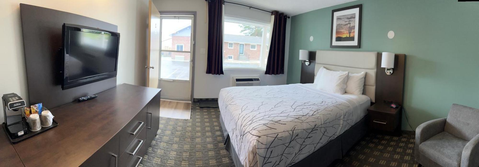 Queen Room,1596894428:JPEG