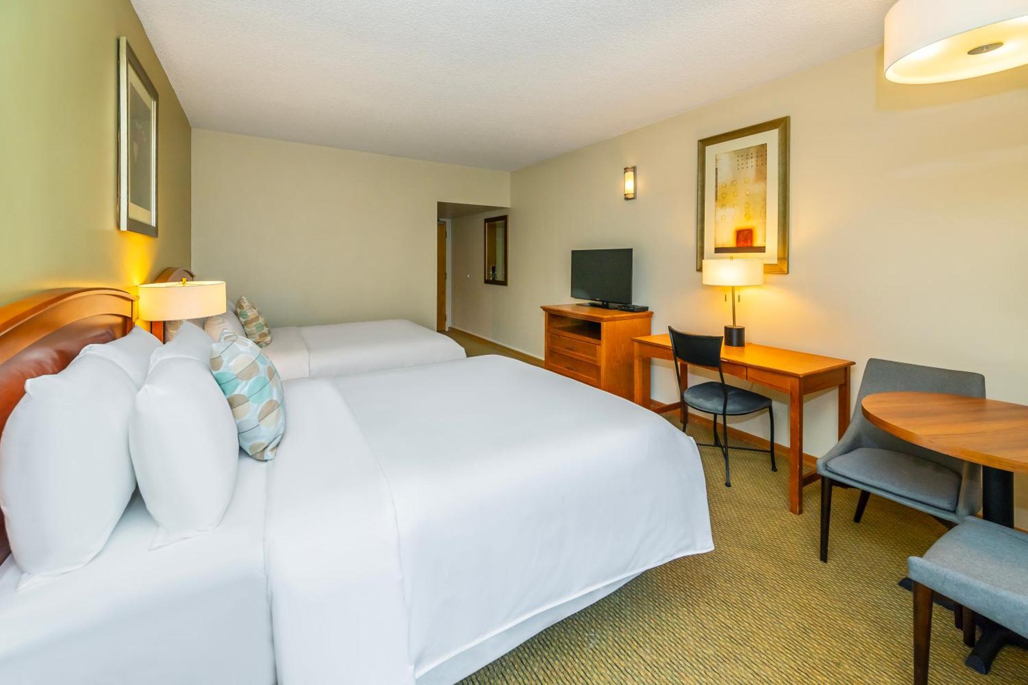 Deluxe Queen Room