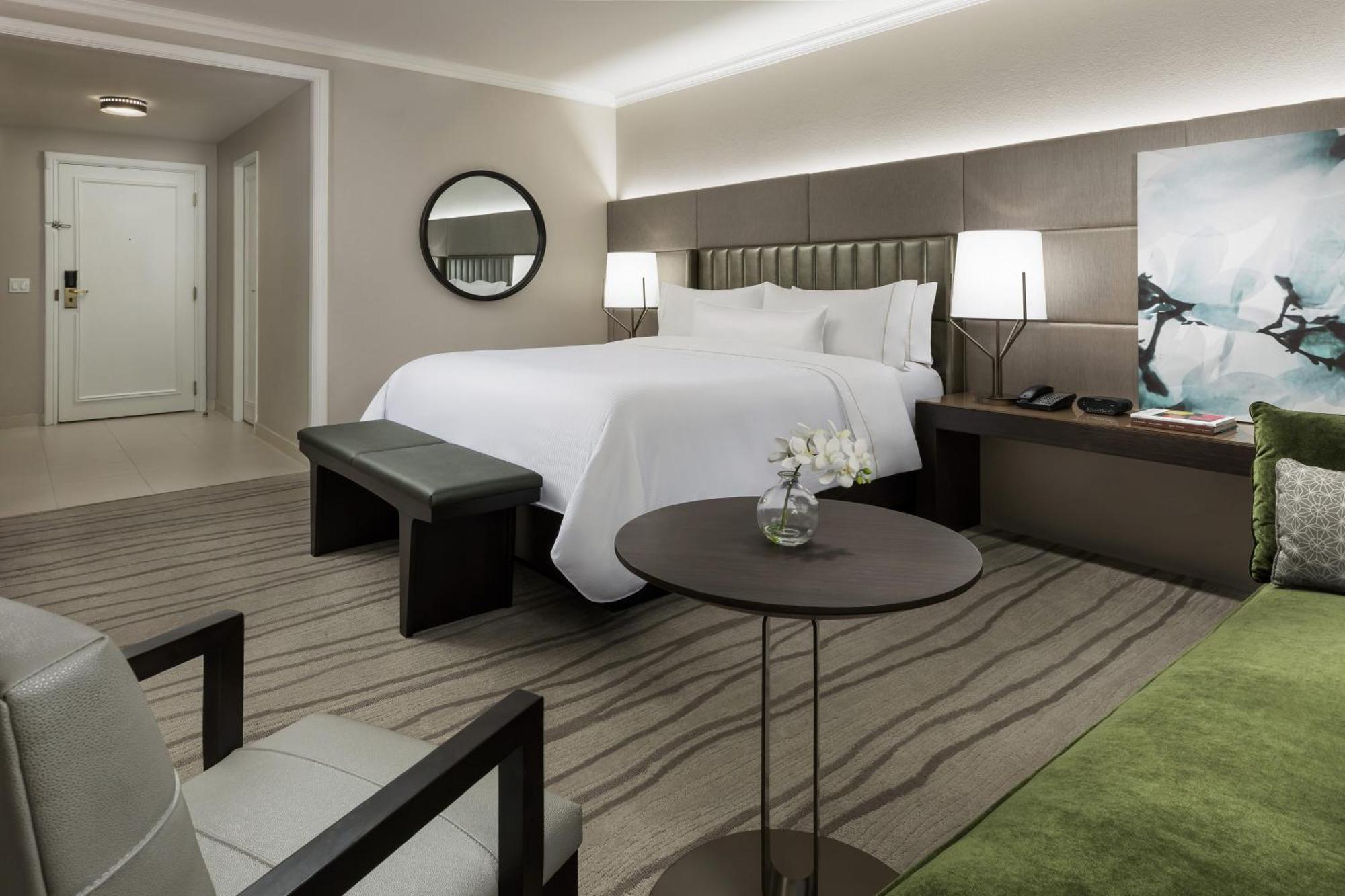 Traditional King Guest room 1 King City view