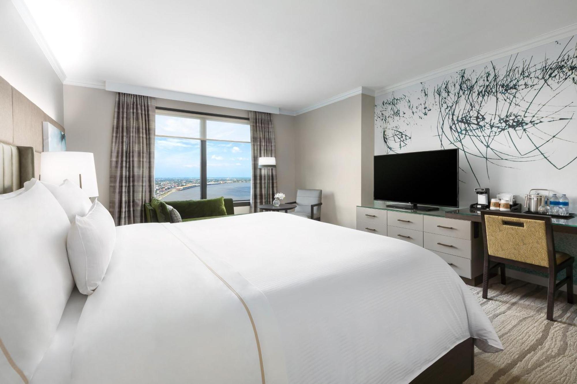 Deluxe river view Guest room 1 King