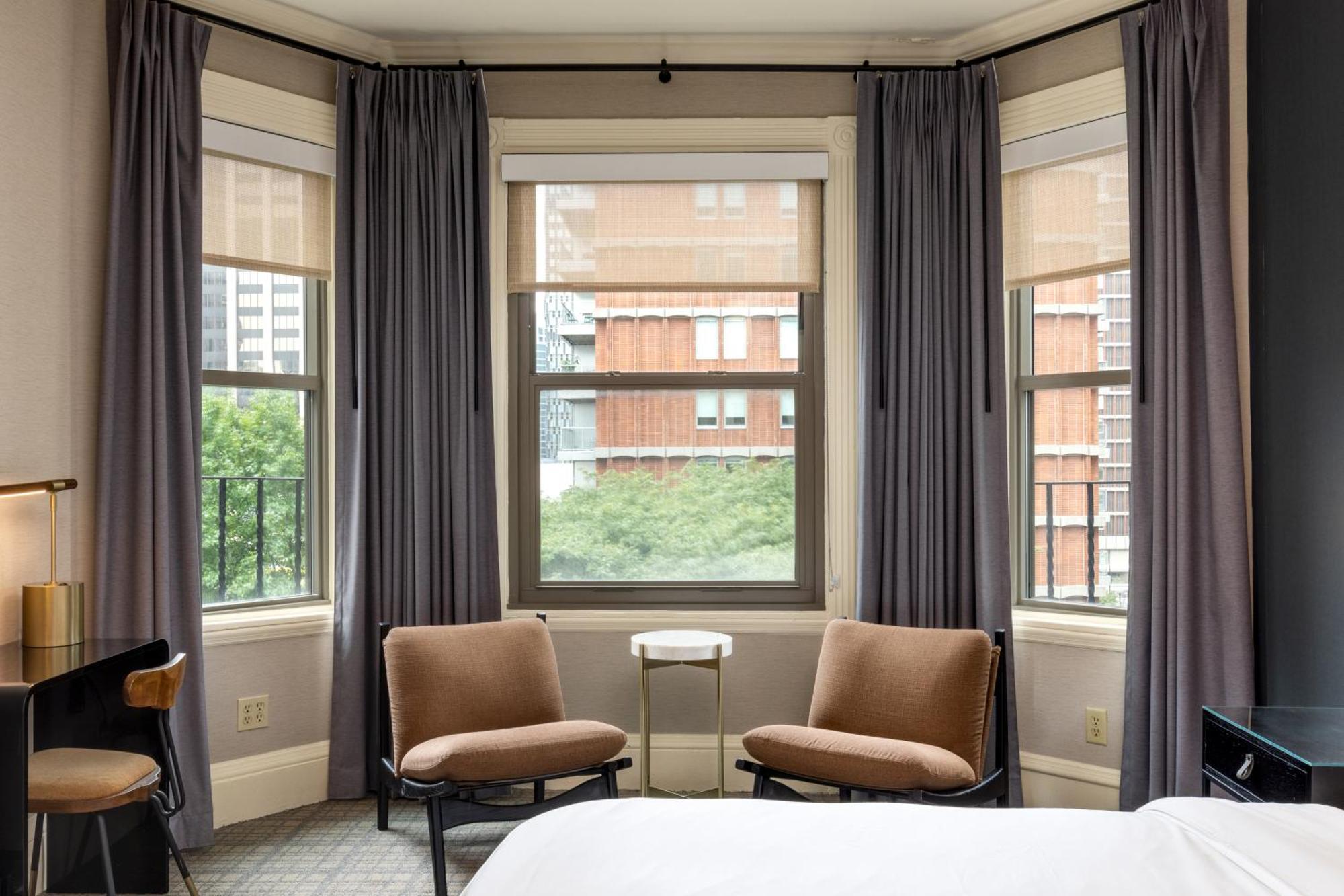 Premier Edge King Room
