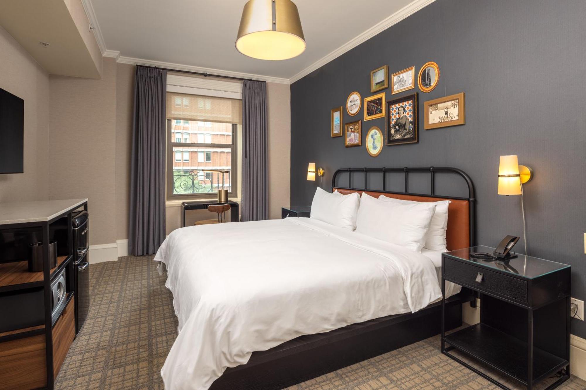 Premier King Room