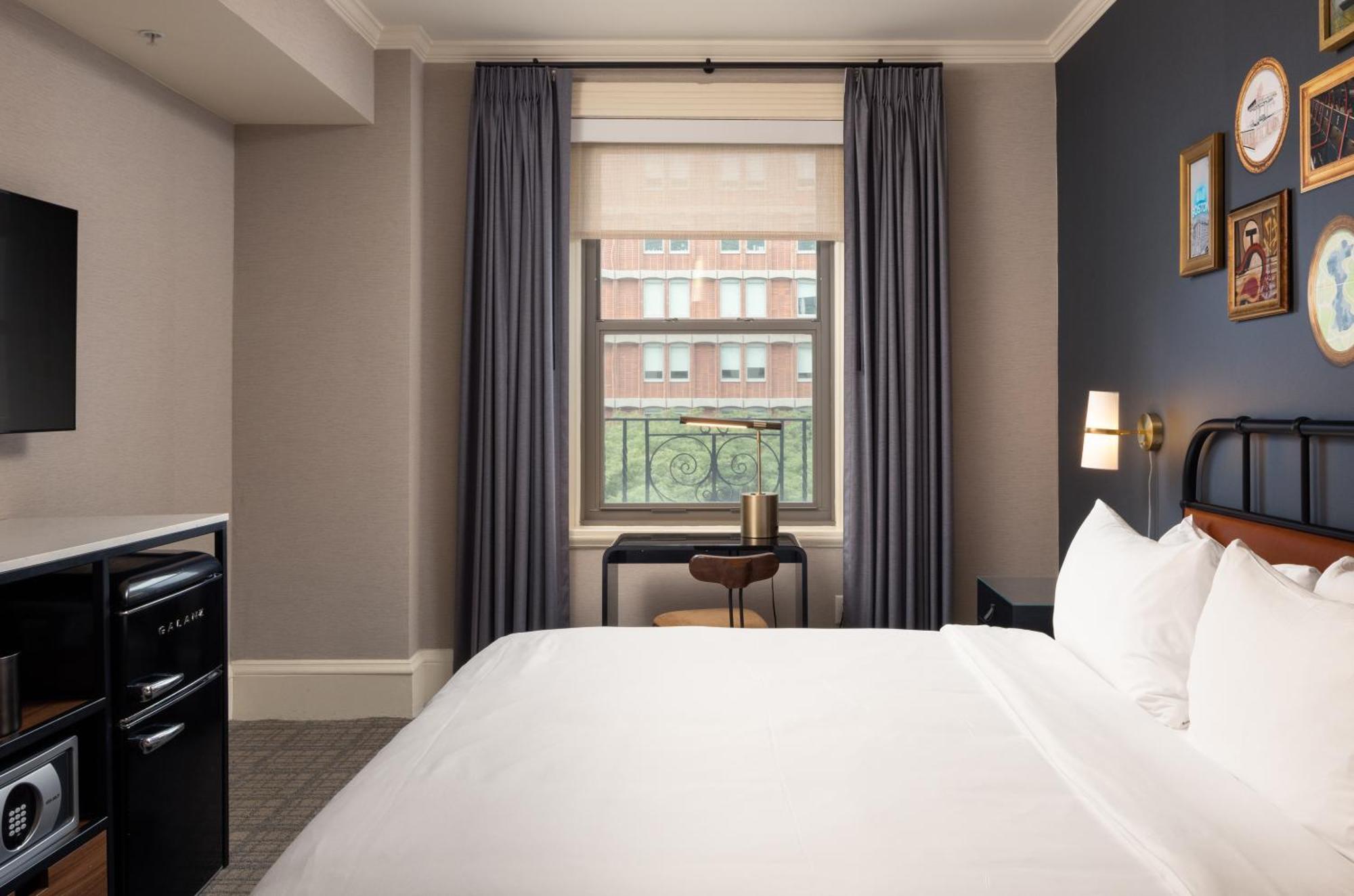 Premier King Room
