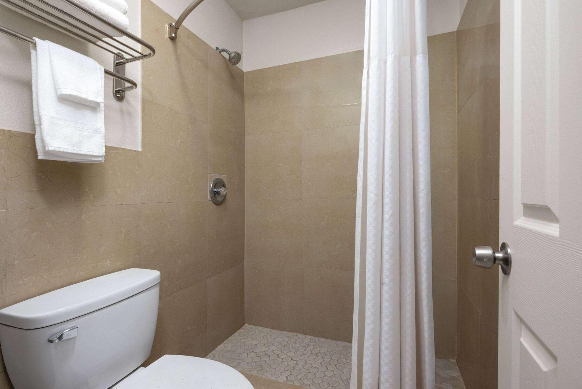 Room Two Queen Beds Mobility or Hearing Access Roll Shower Non-Smoking,1634424708:JPEG