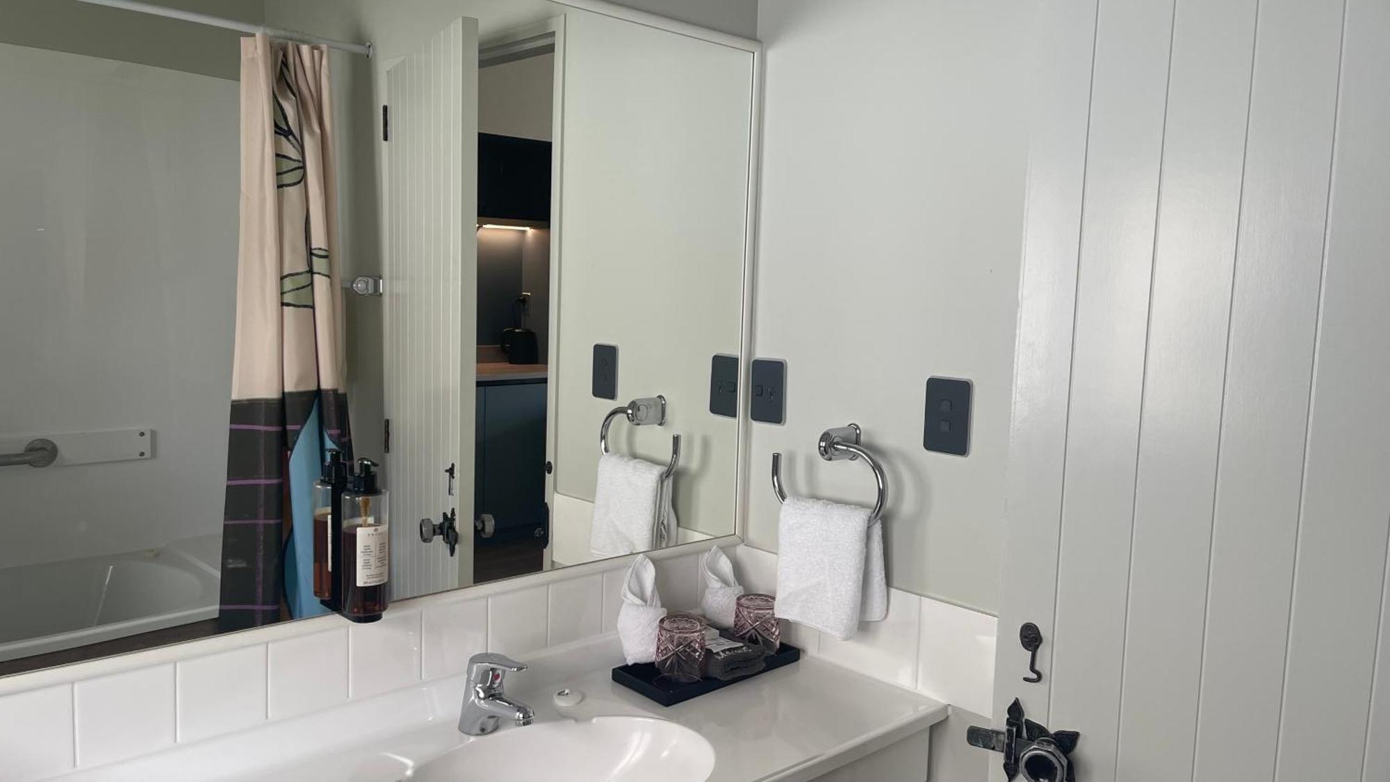 Two-Bedroom Apartment,1635663200:JPEG