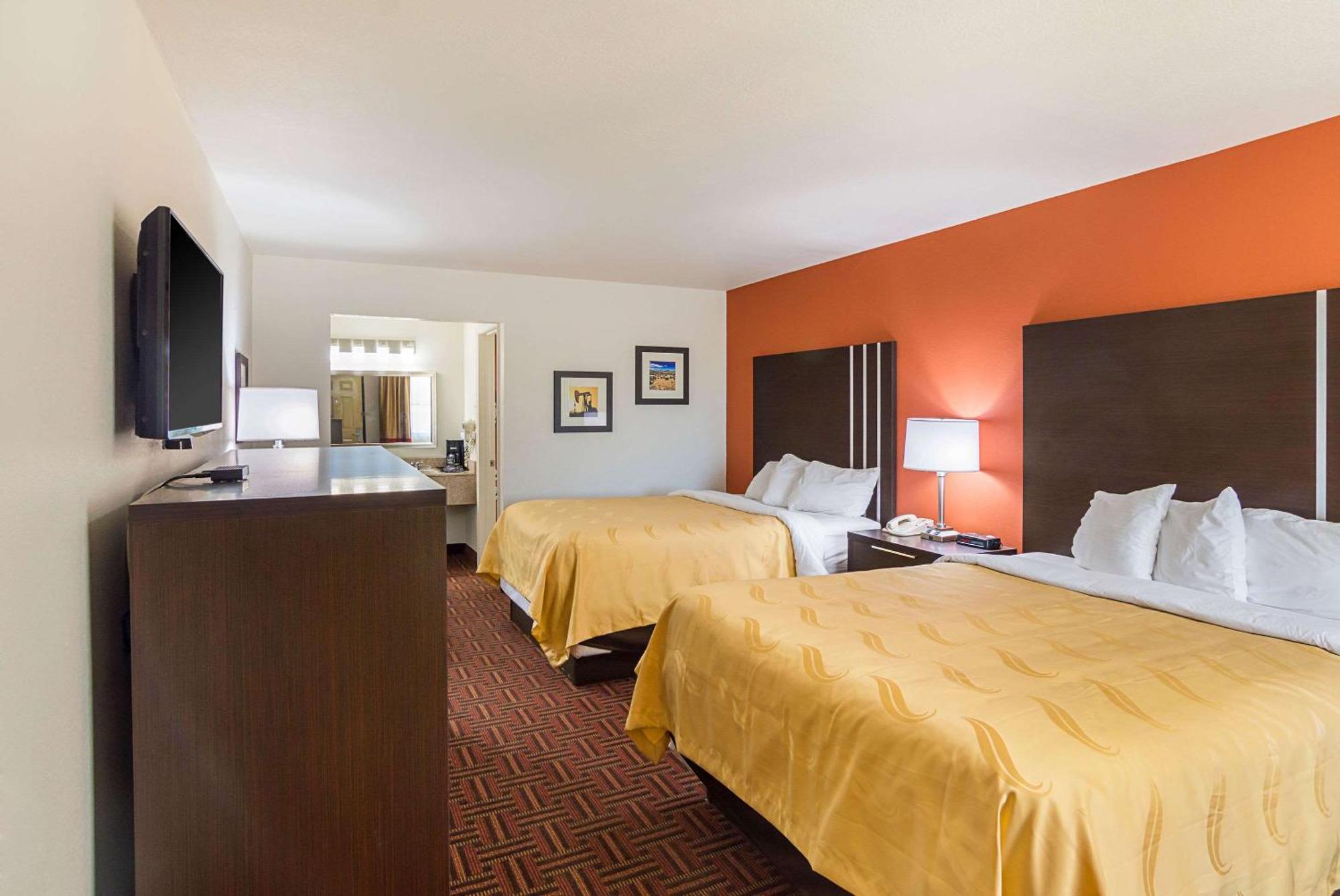 Queen Room Two Queen Beds Non-Smoking