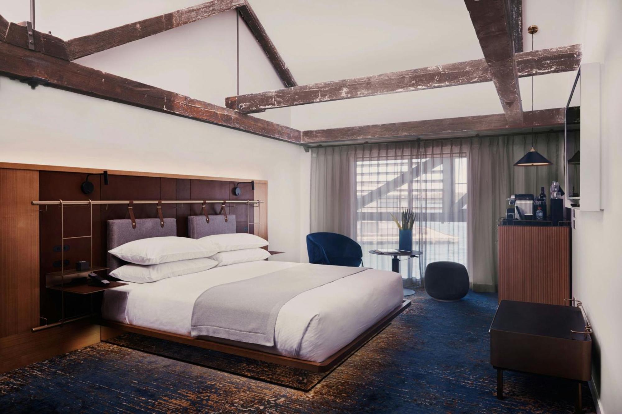 Heritage King Room,1643148345:JPEG