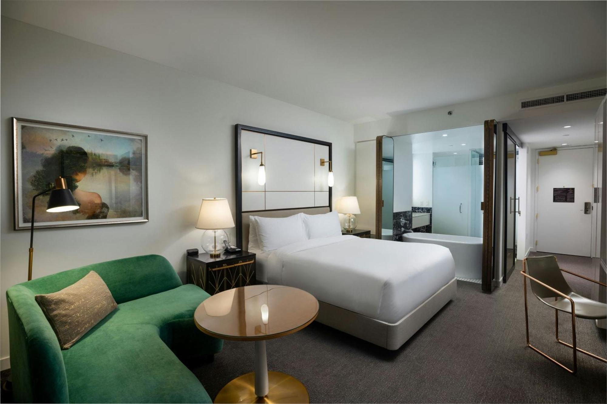 Deluxe King Room