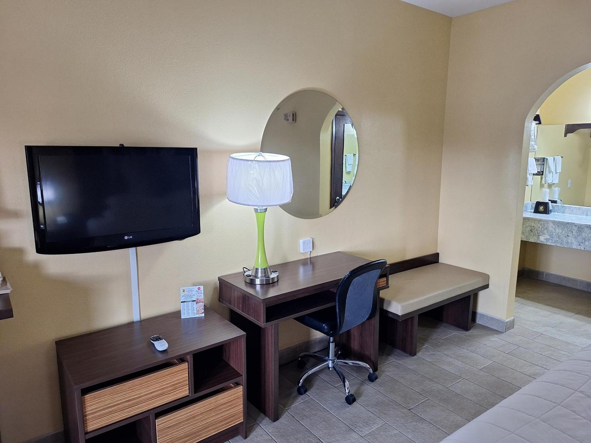 First Floor King Room with Sofa Bed - Non-Smoking