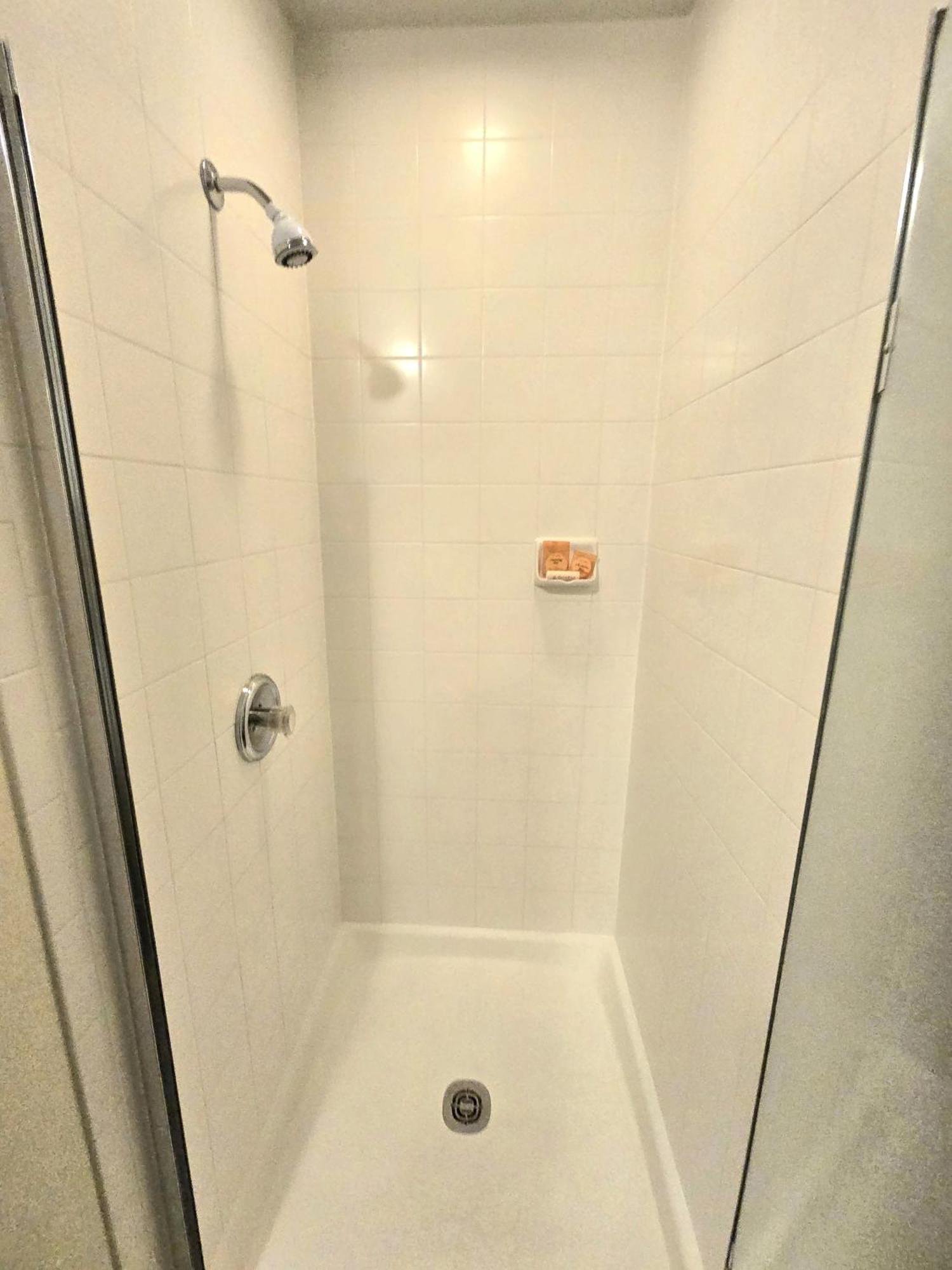 Jacuzzi Annex King Room,1661648284:JPEG