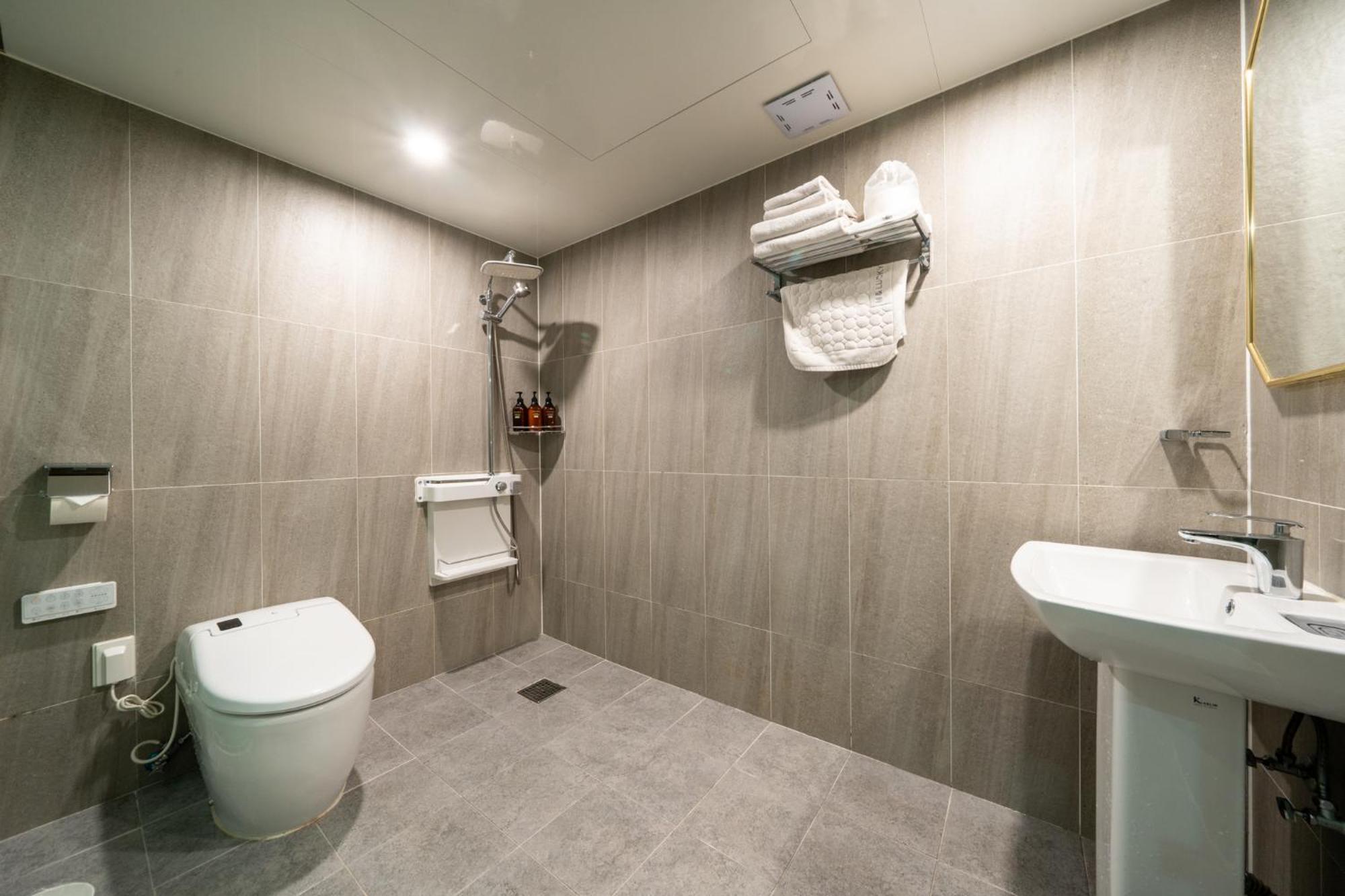 Superior Twin Room for 2 persons,1652656694:JPEG