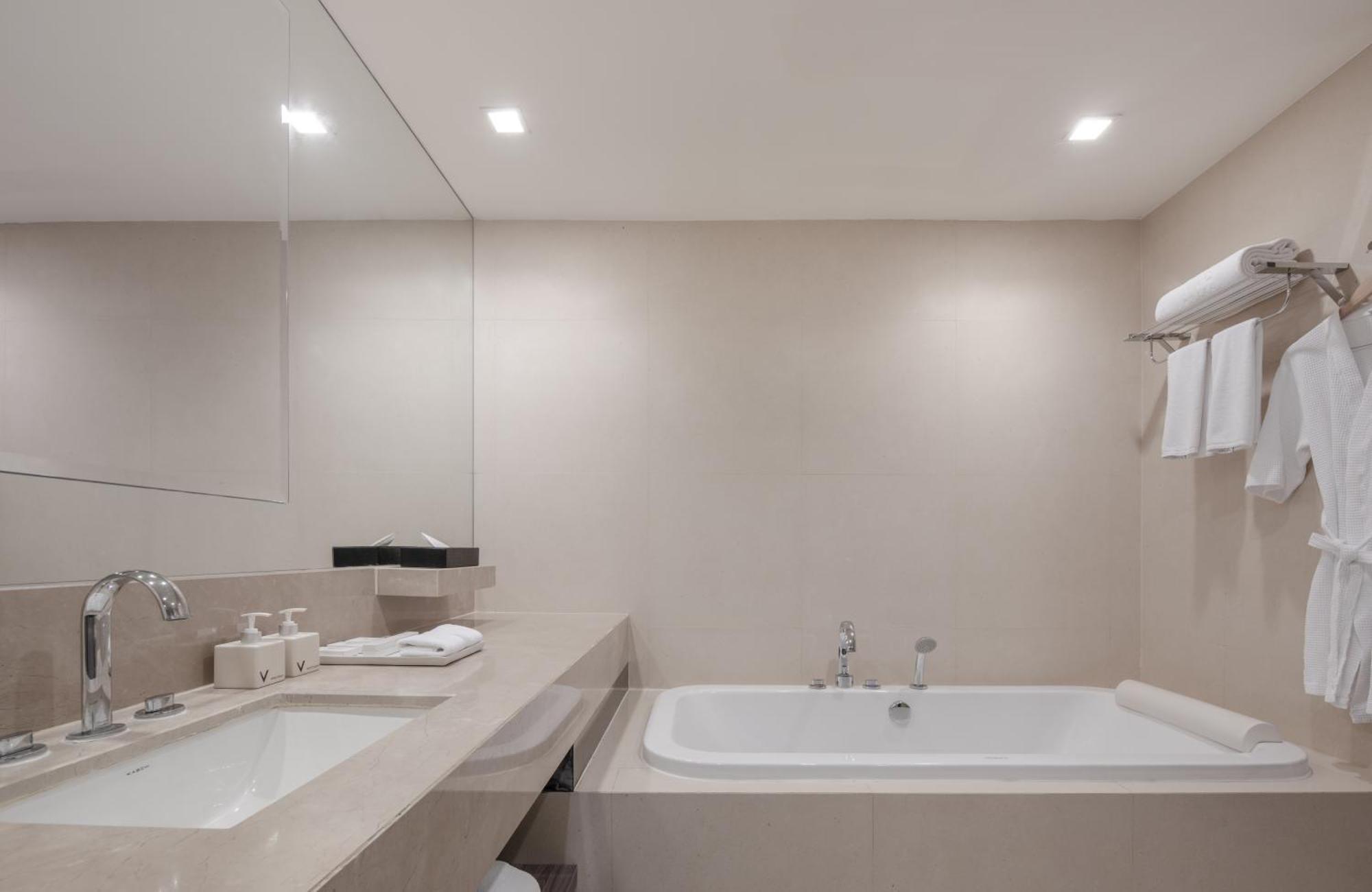 Duplex Two-Bedroom Suite with Piano Club Privilege