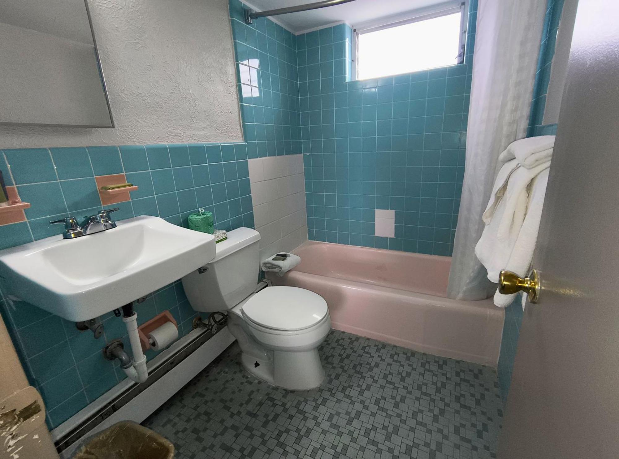 Superior Queen Room,1654263364:JPEG