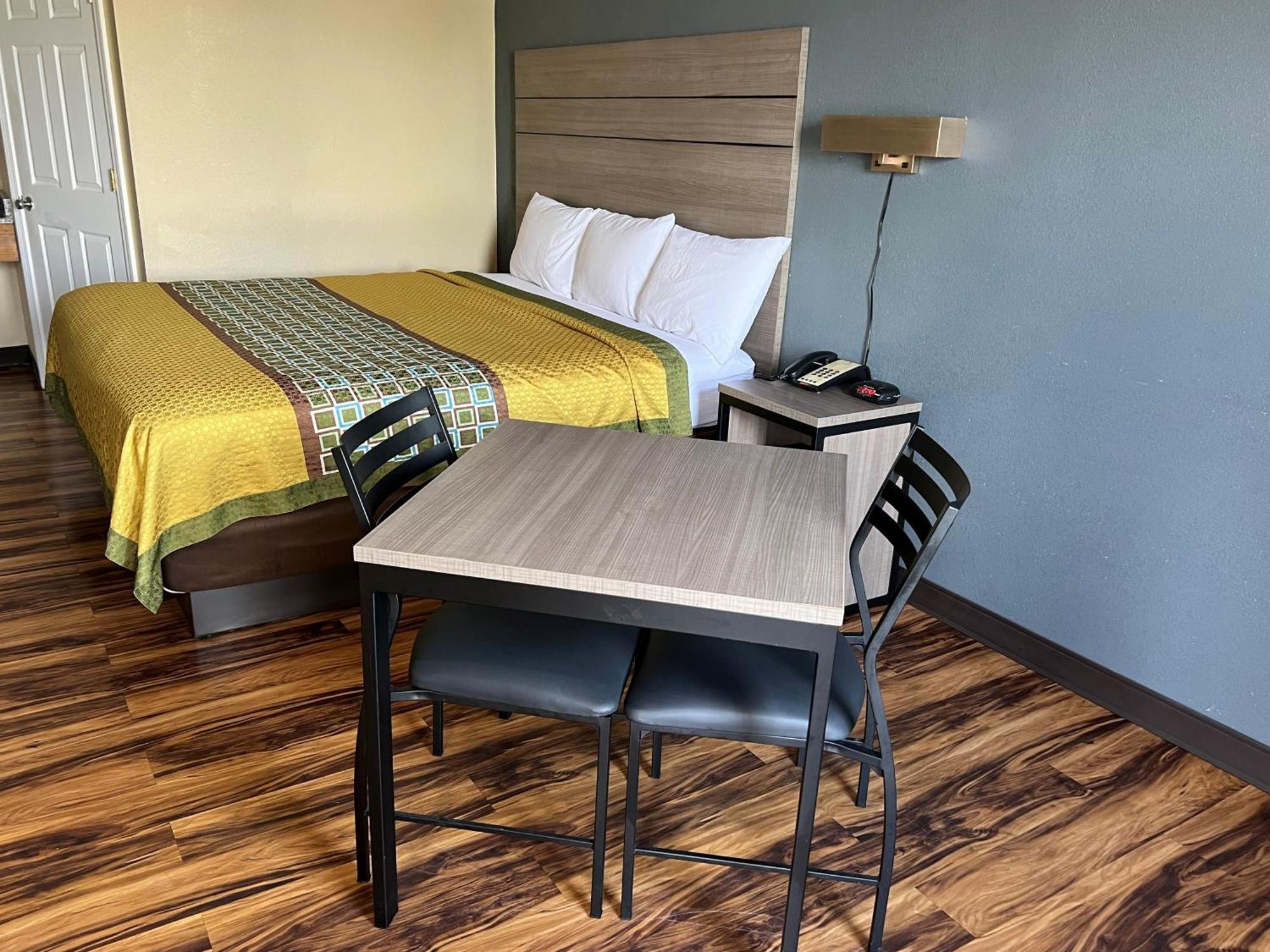 King Room - Non-Smoking,1663746937:JPEG