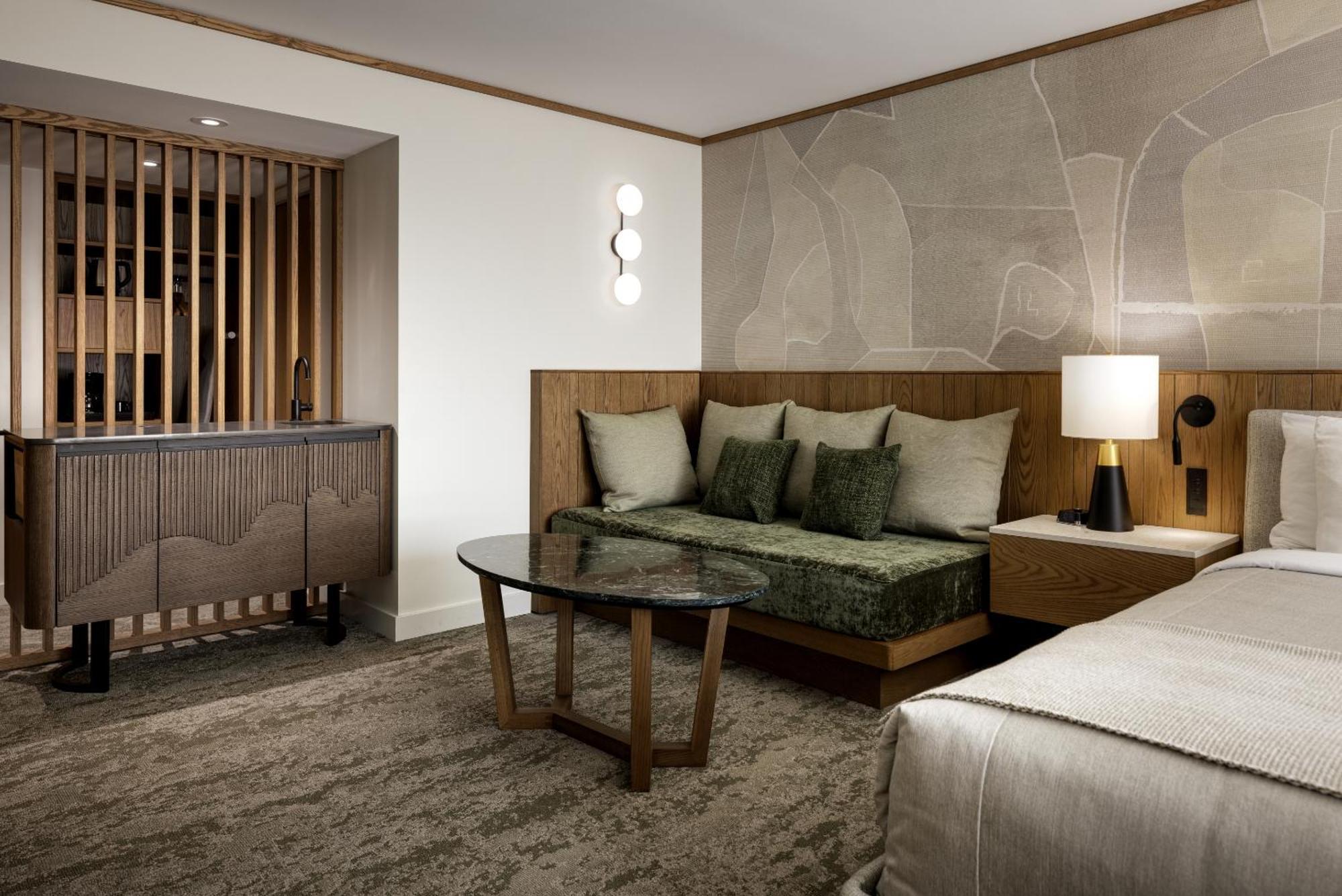 Superior King Room with Day Bed,1682932227:JPEG