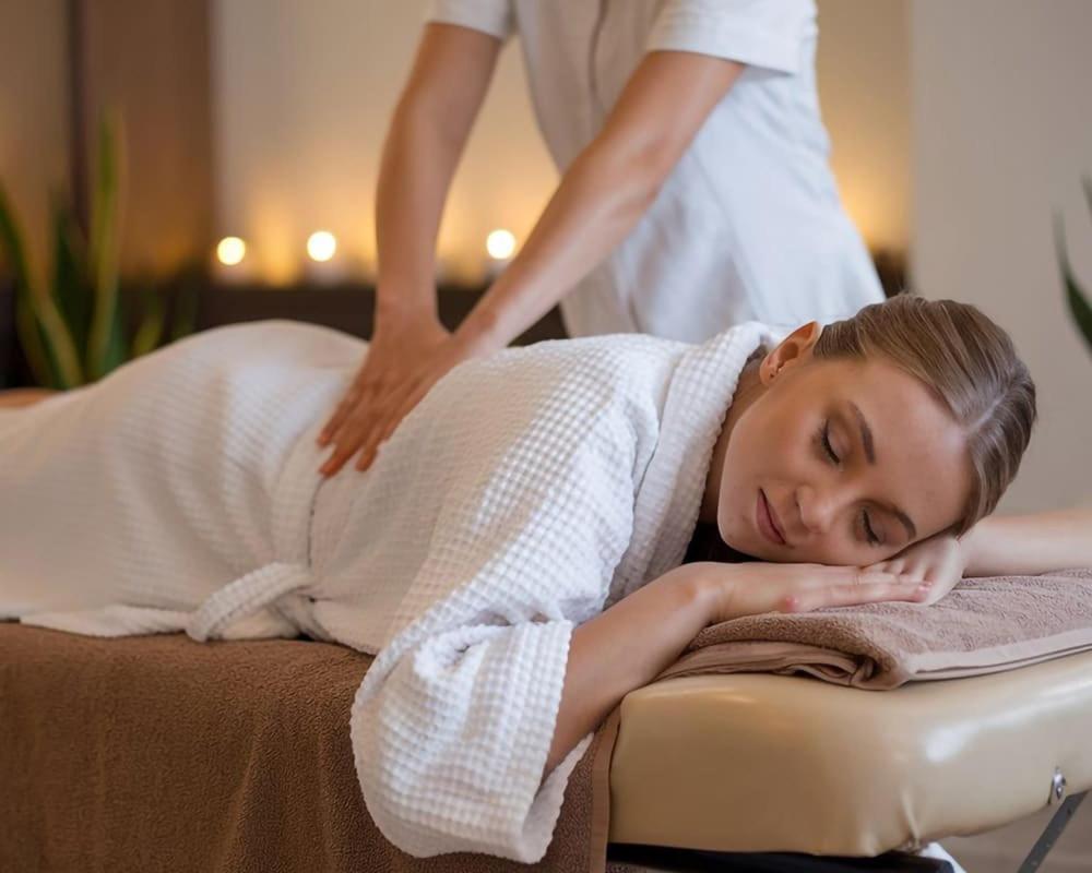 Double or Twin Room with Spa Access,1686434616:JPEG