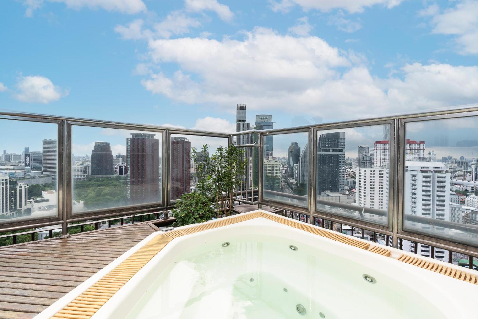 Penthouse Suite,1695743671:JPEG