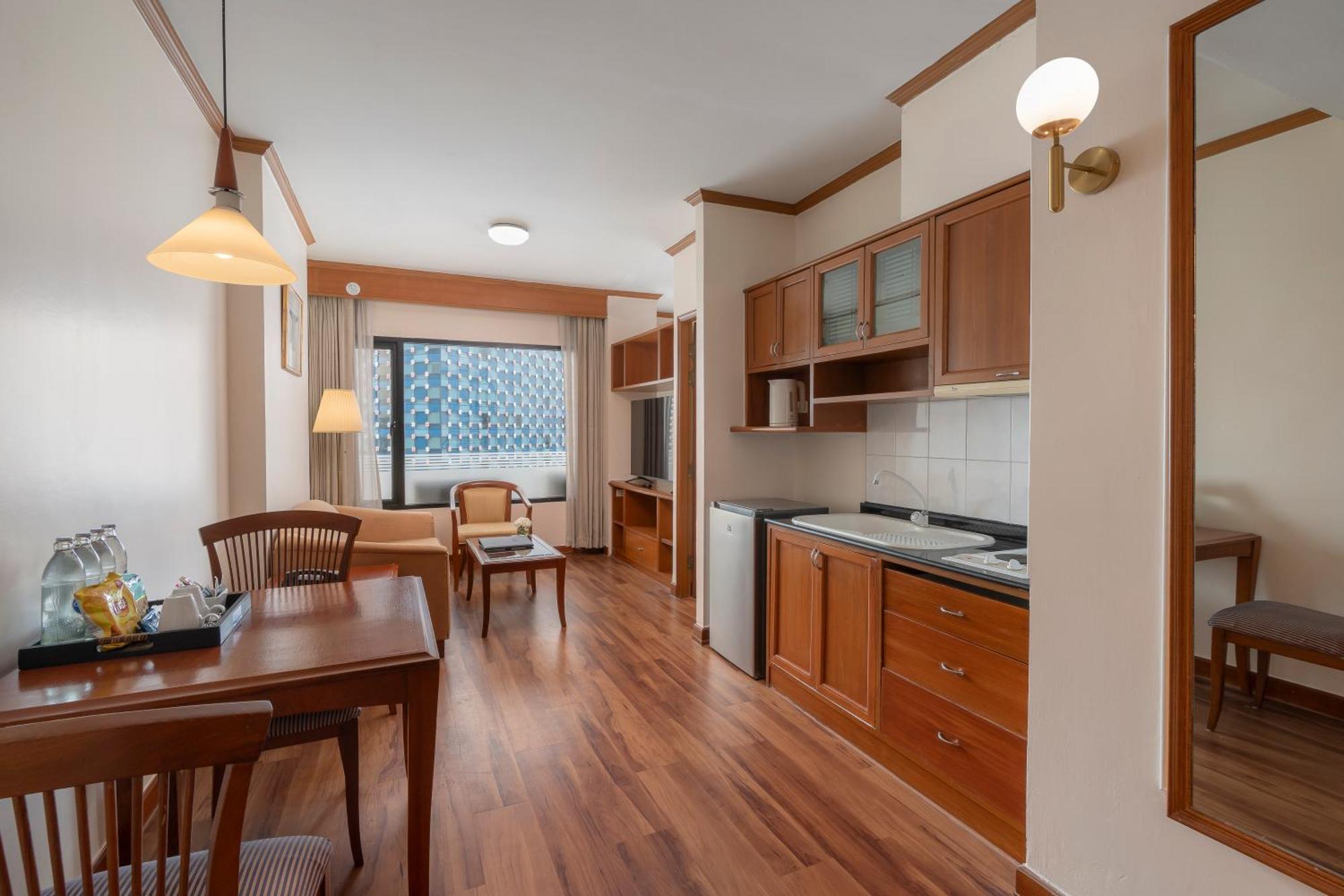 One-Bedroom Suite Smoking