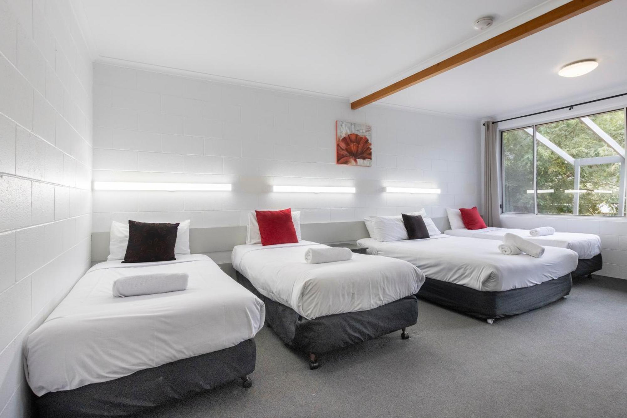 Family Motel Room 4 Guests