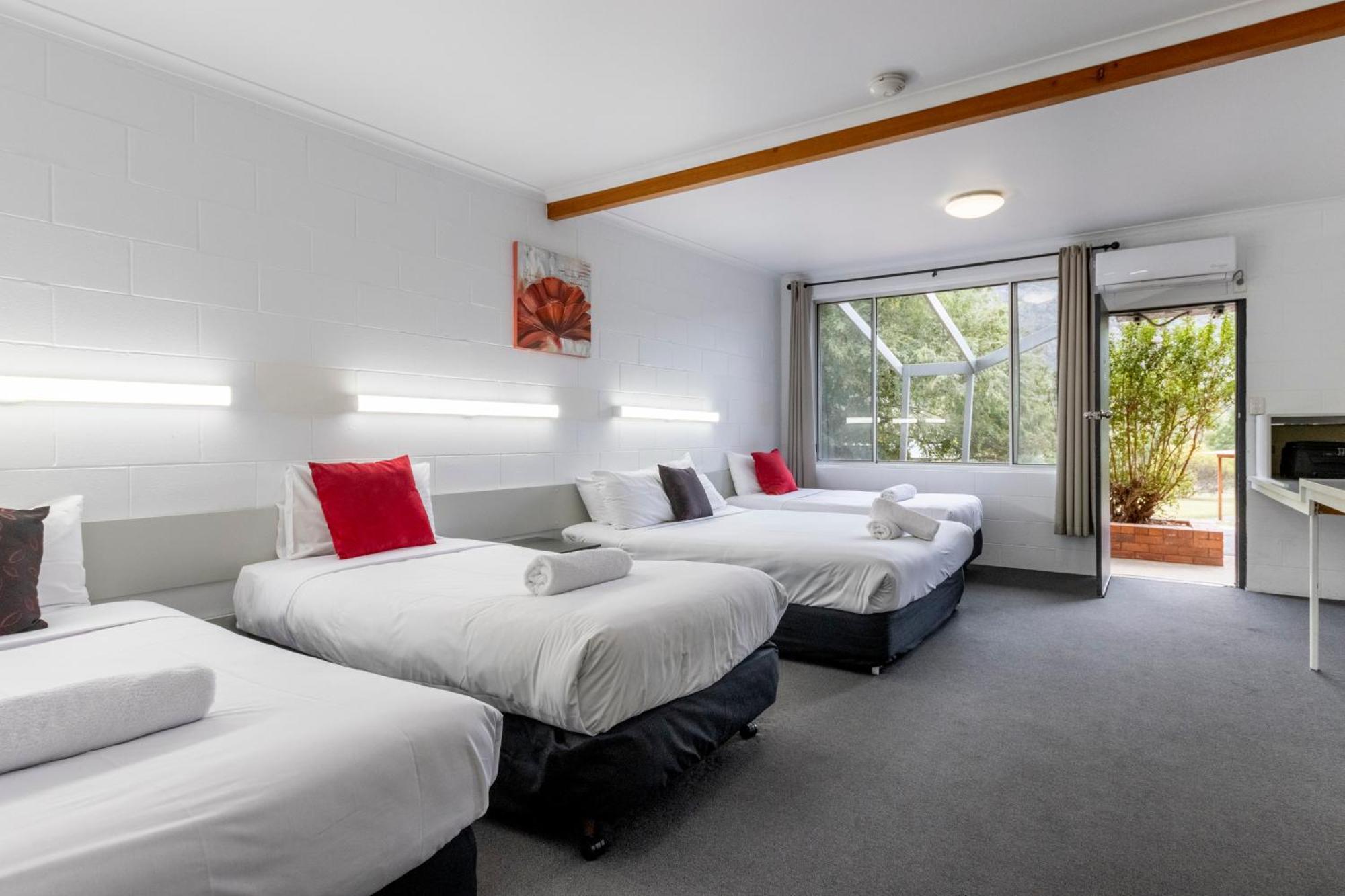 Family Motel Room 4 Guests