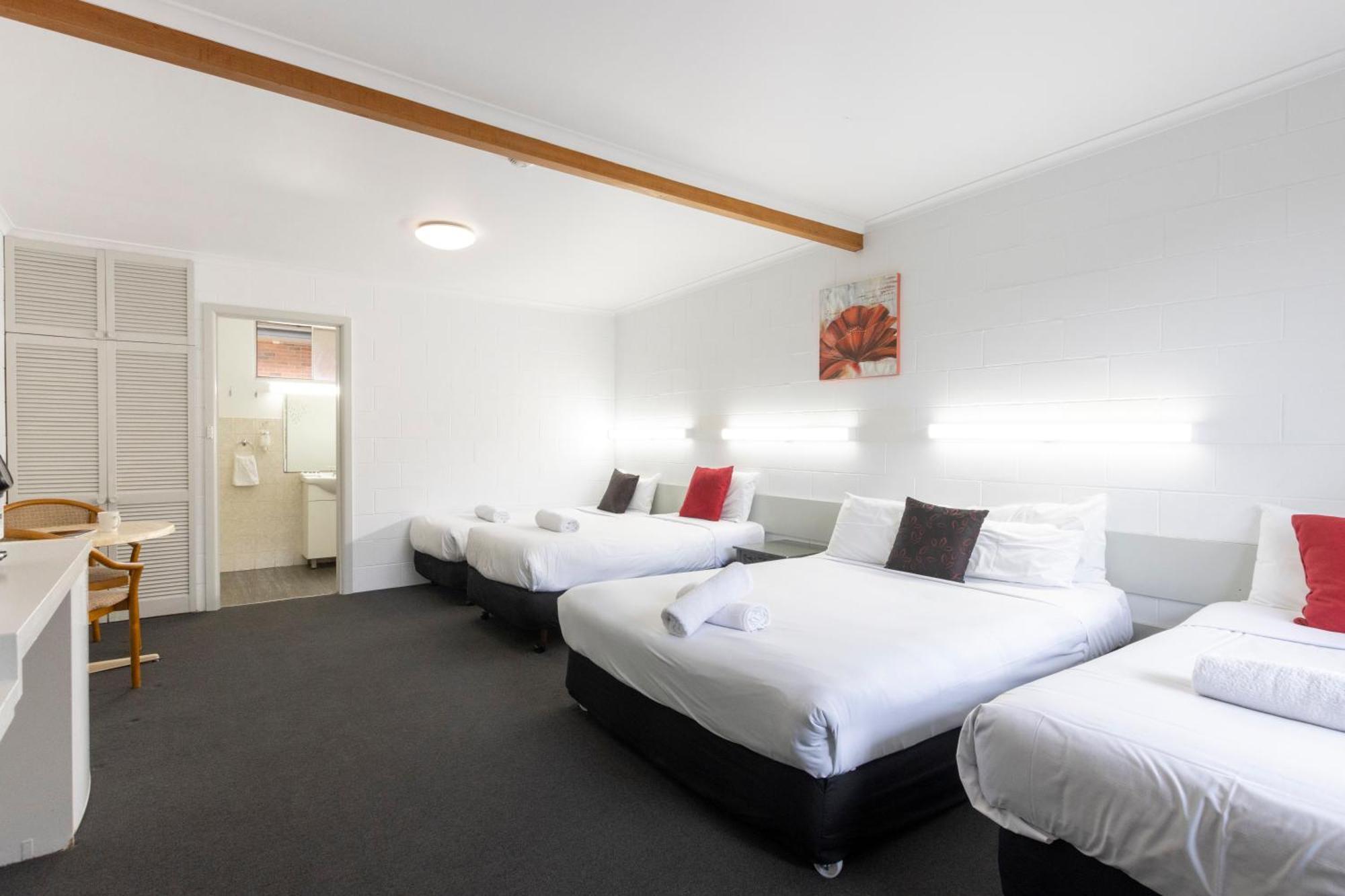 Family Motel Room 4 Guests
