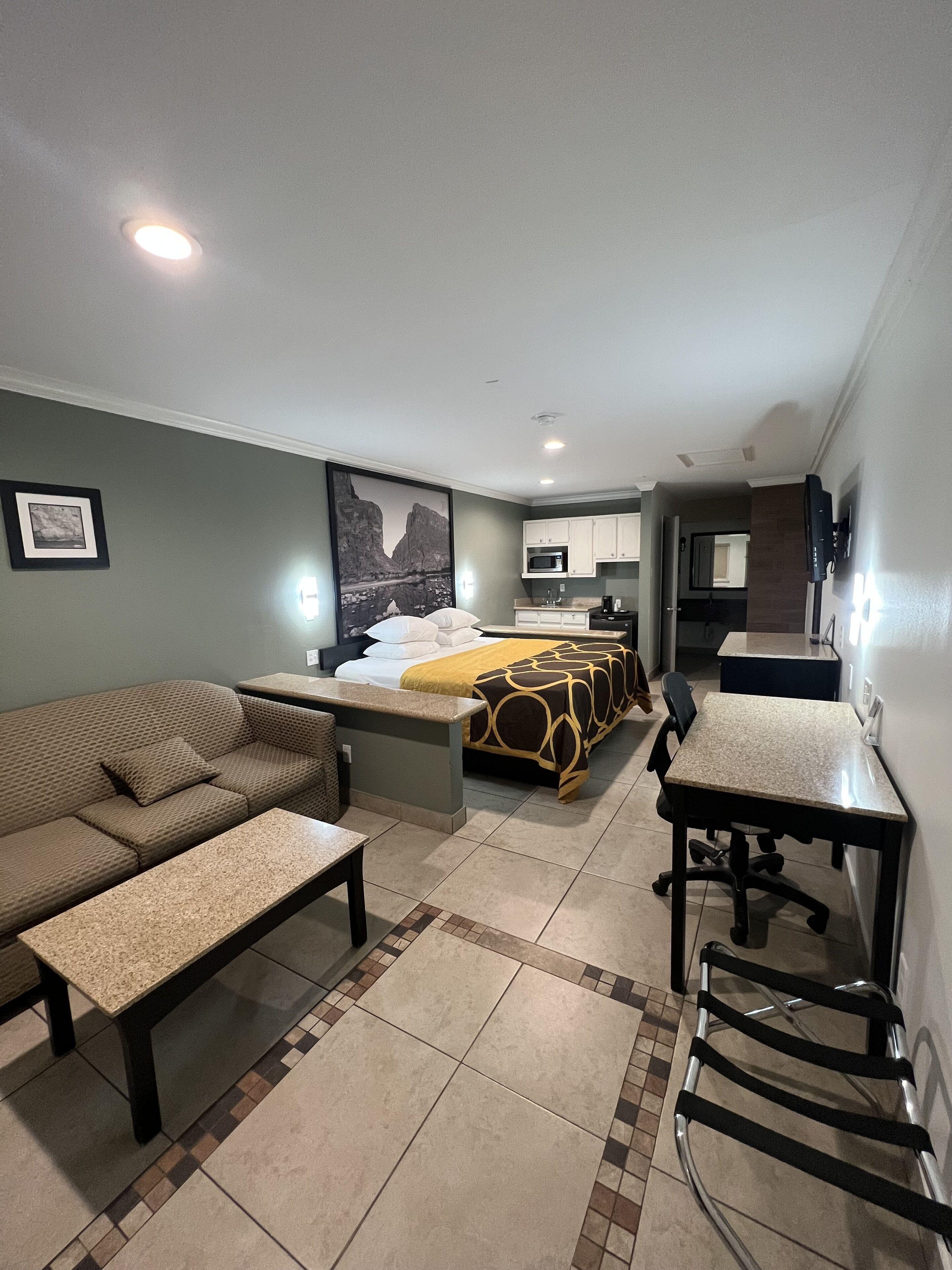 King Suite - Non-Smoking,1706701973:JPEG