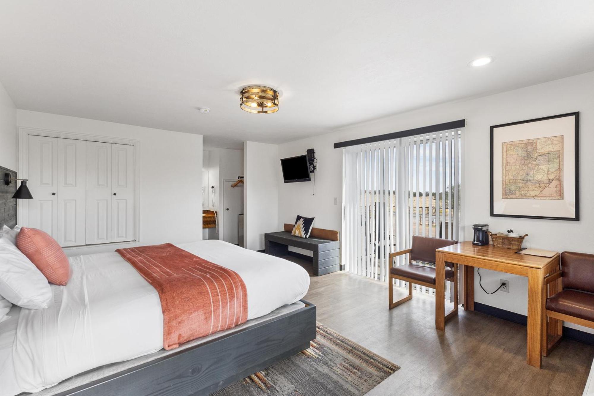 King Suite Spa Bath