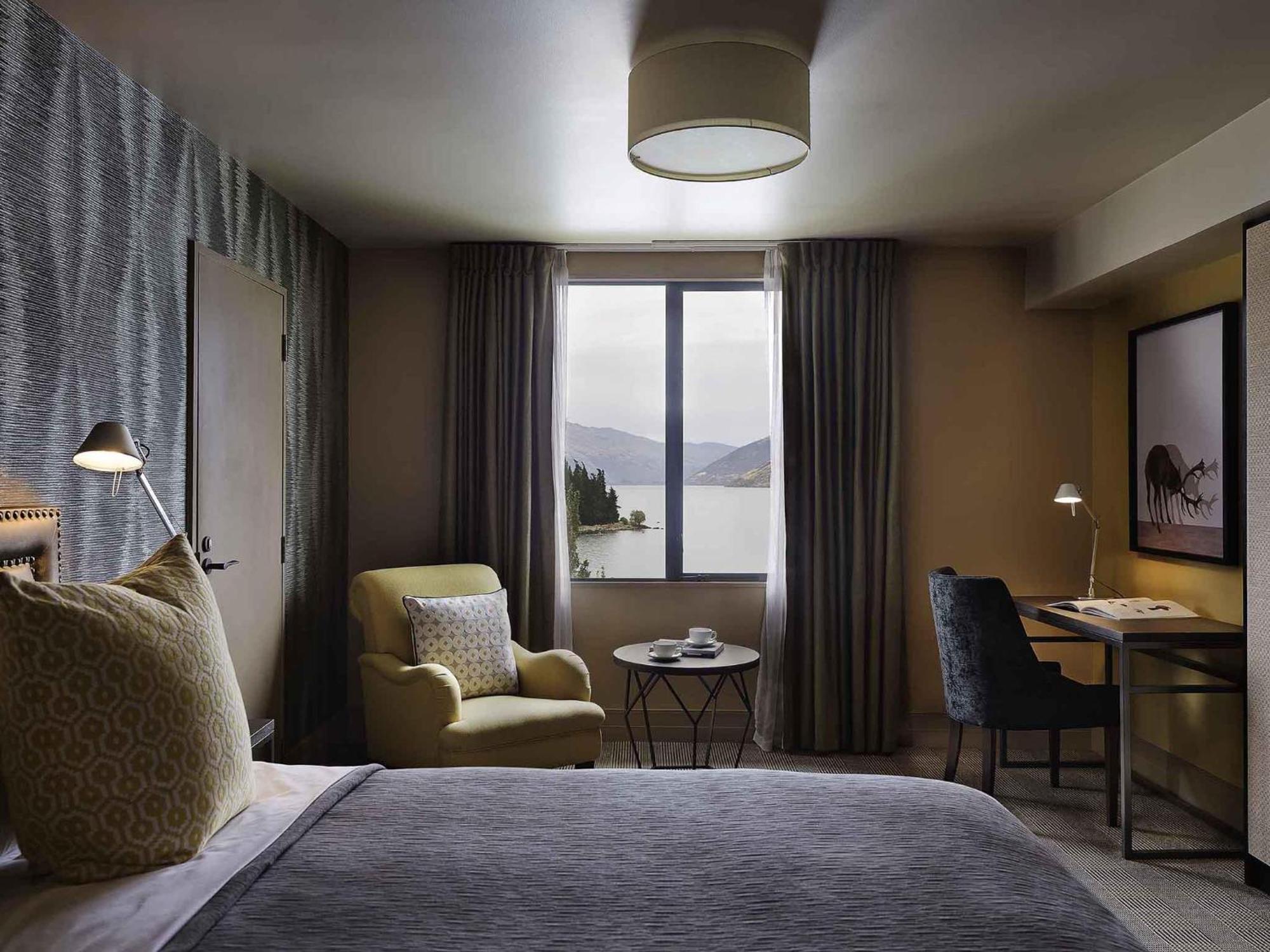 St Moritz King Room Lake View