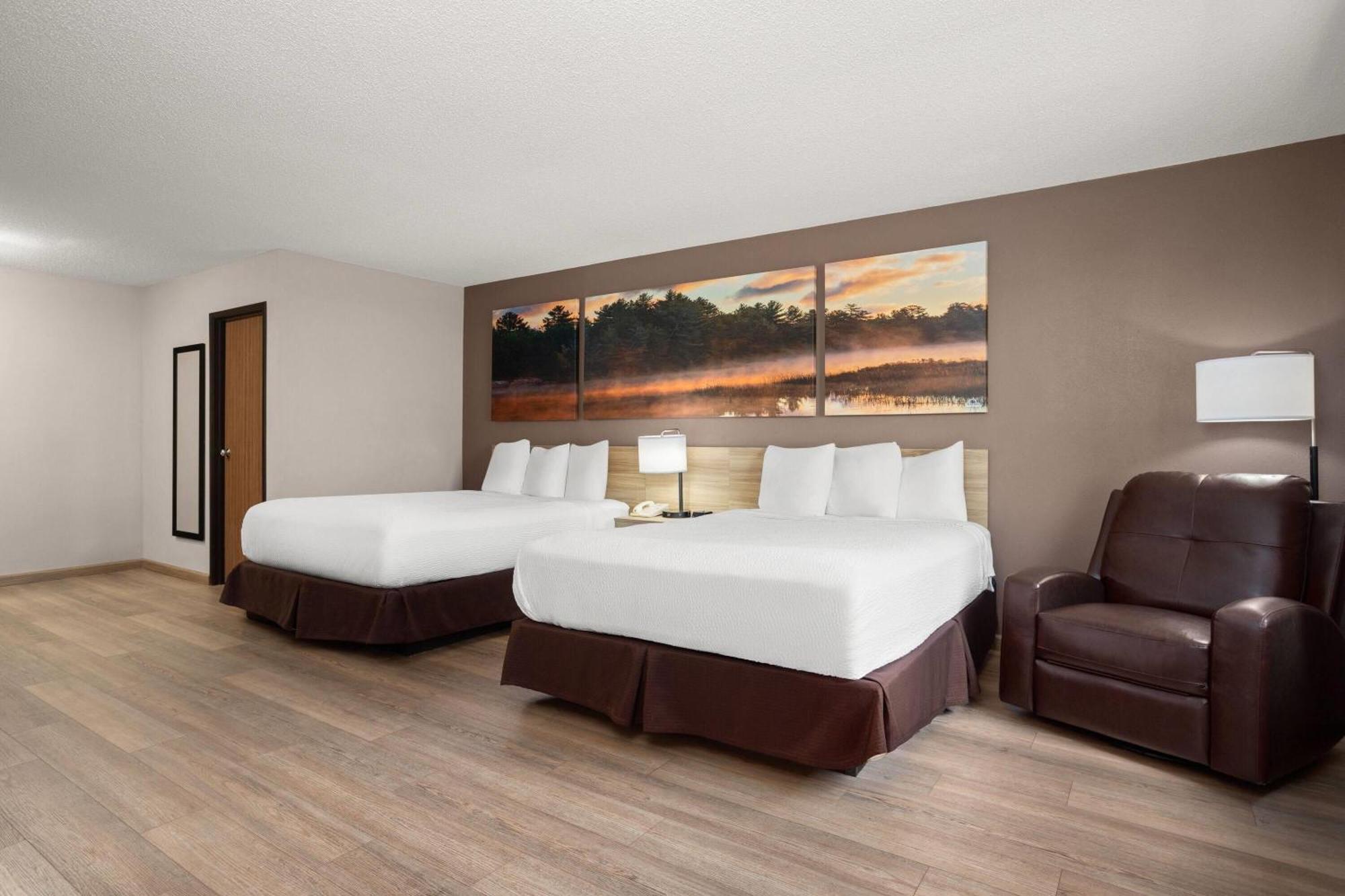 Deluxe Queen Room Two Queen Beds Non-Smoking