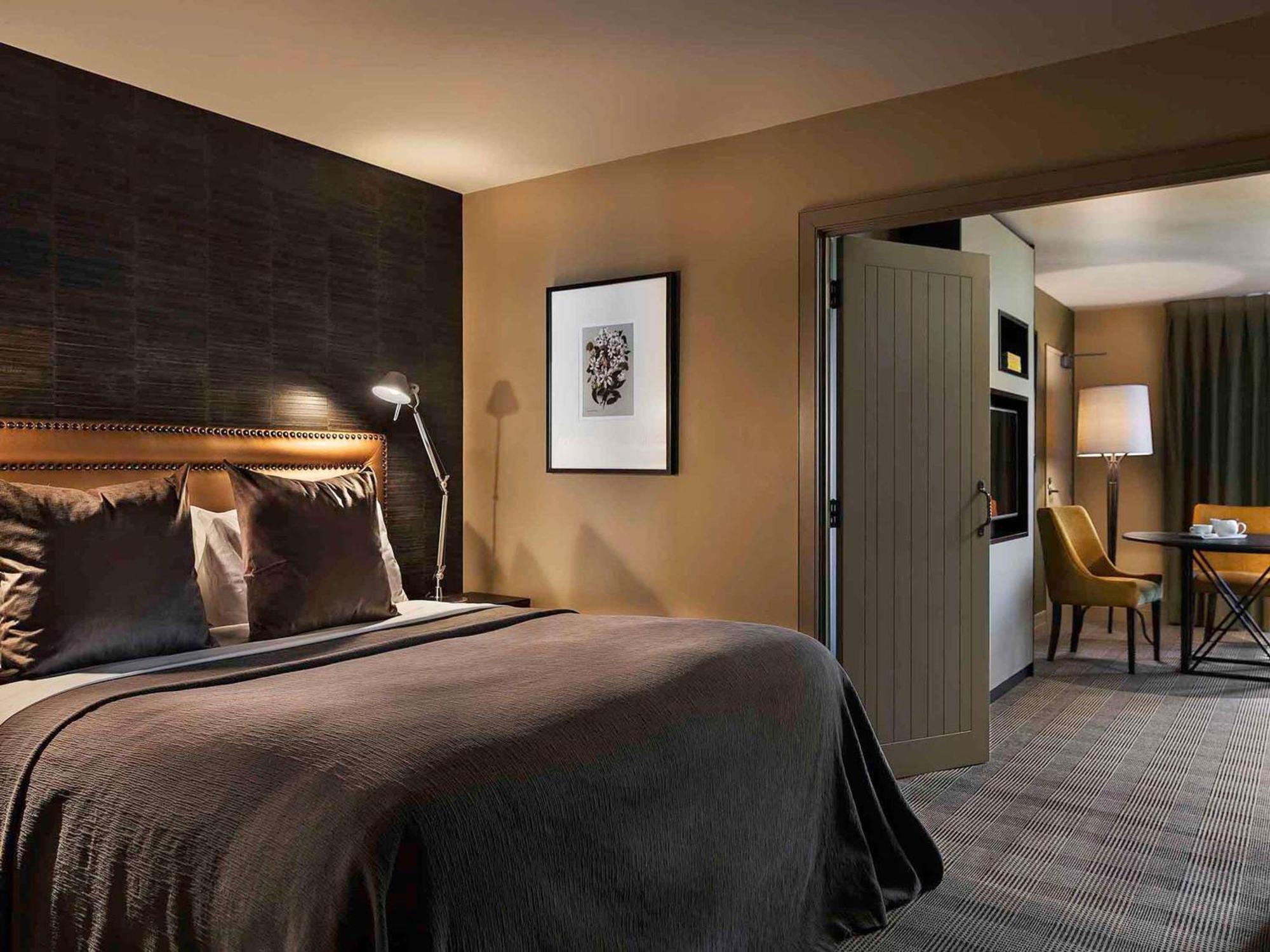 One-Bedroom King Suite Garden View